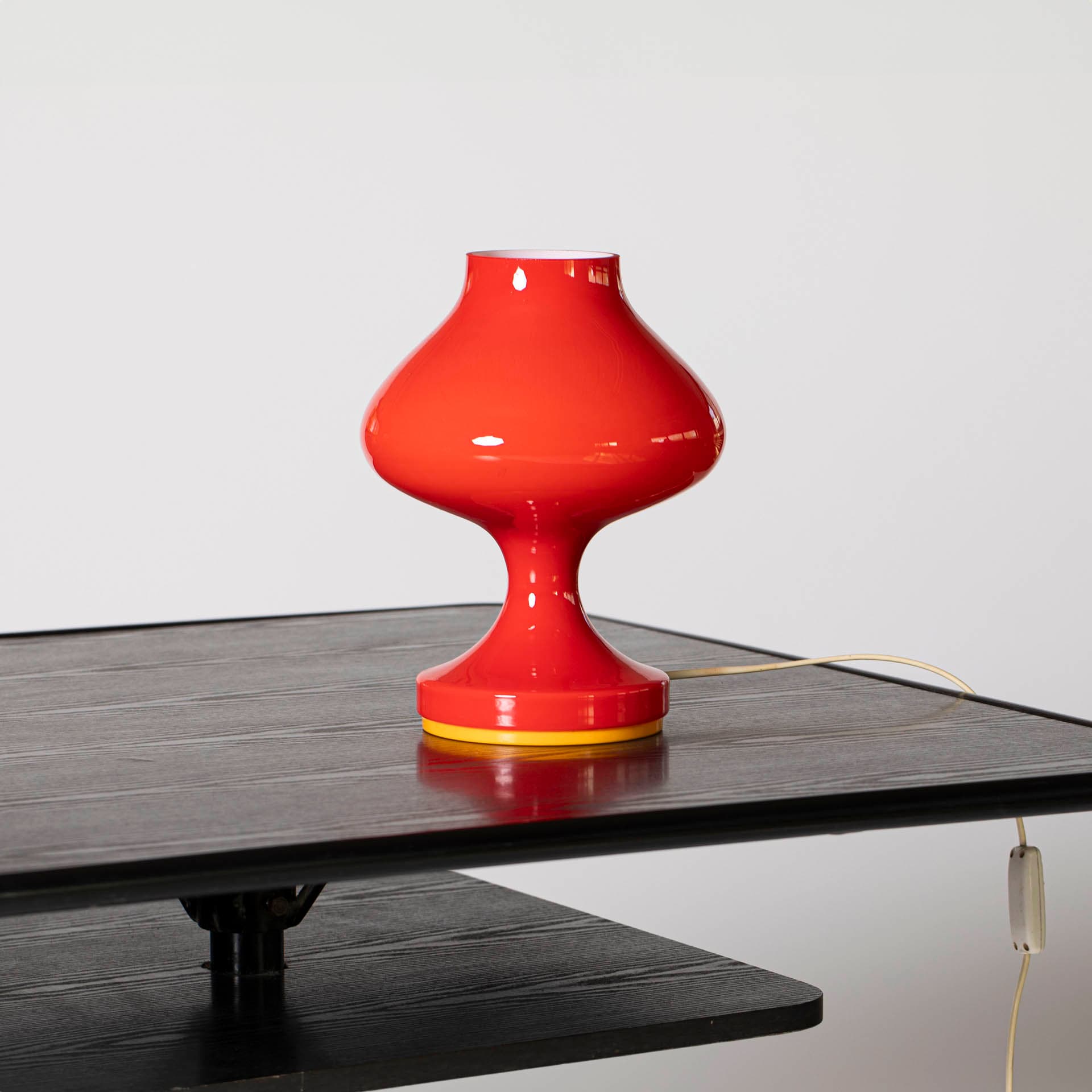 Lampa stołowa, czerwony żółty, szkło, proj. S. Tabery, OPP Jihlava, Czechy, lata 70. - 98724