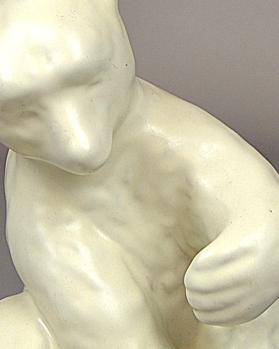 Figurka niedźwiedzia polarnego, ivory white, kamionka, proj. V. Lindstrand, Upsala-Ekeby, Szwecja, lata 40. - 806