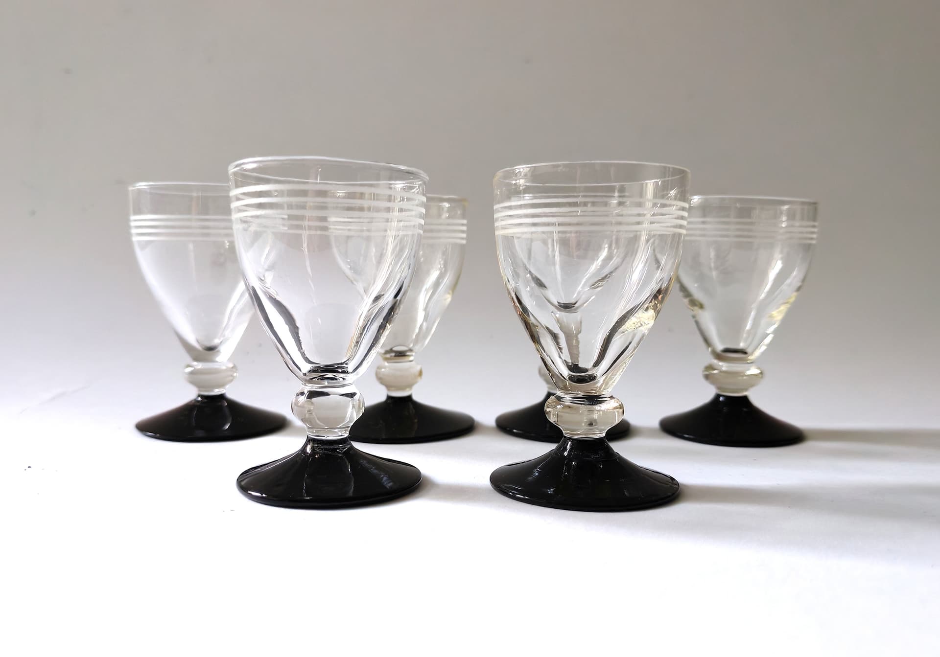 Zestaw sześciu kieliszków Hørsholm, szkło przezroczyste czarne, Holmegaard, Dania, lata 40. - 99305