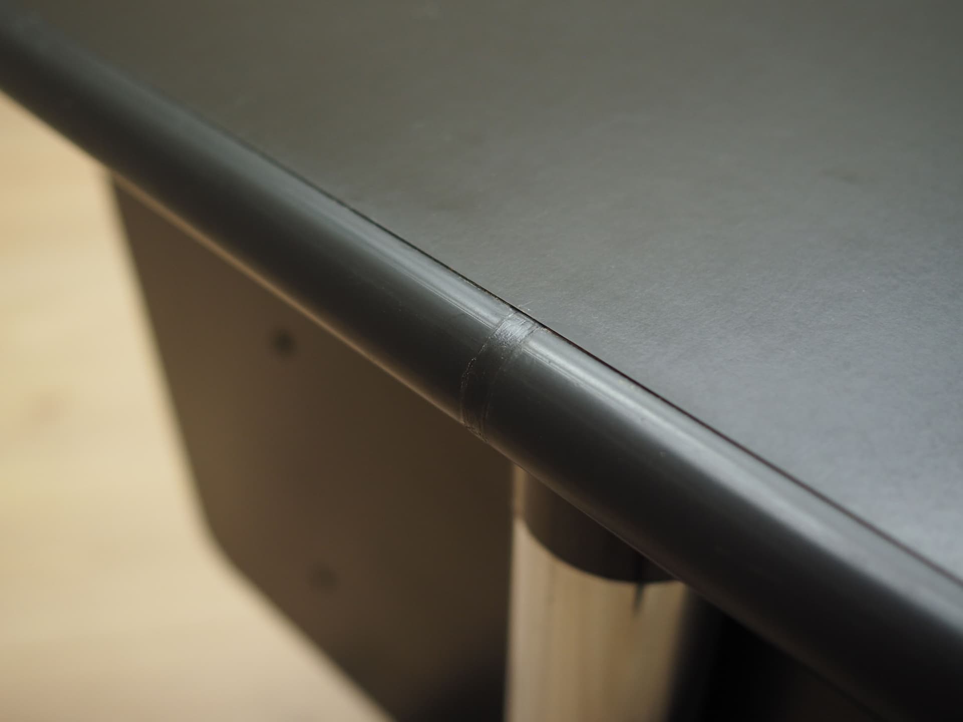 Desk, black, by G. Piretti, Anonima Castelli, Italy, 1970s. - 101145