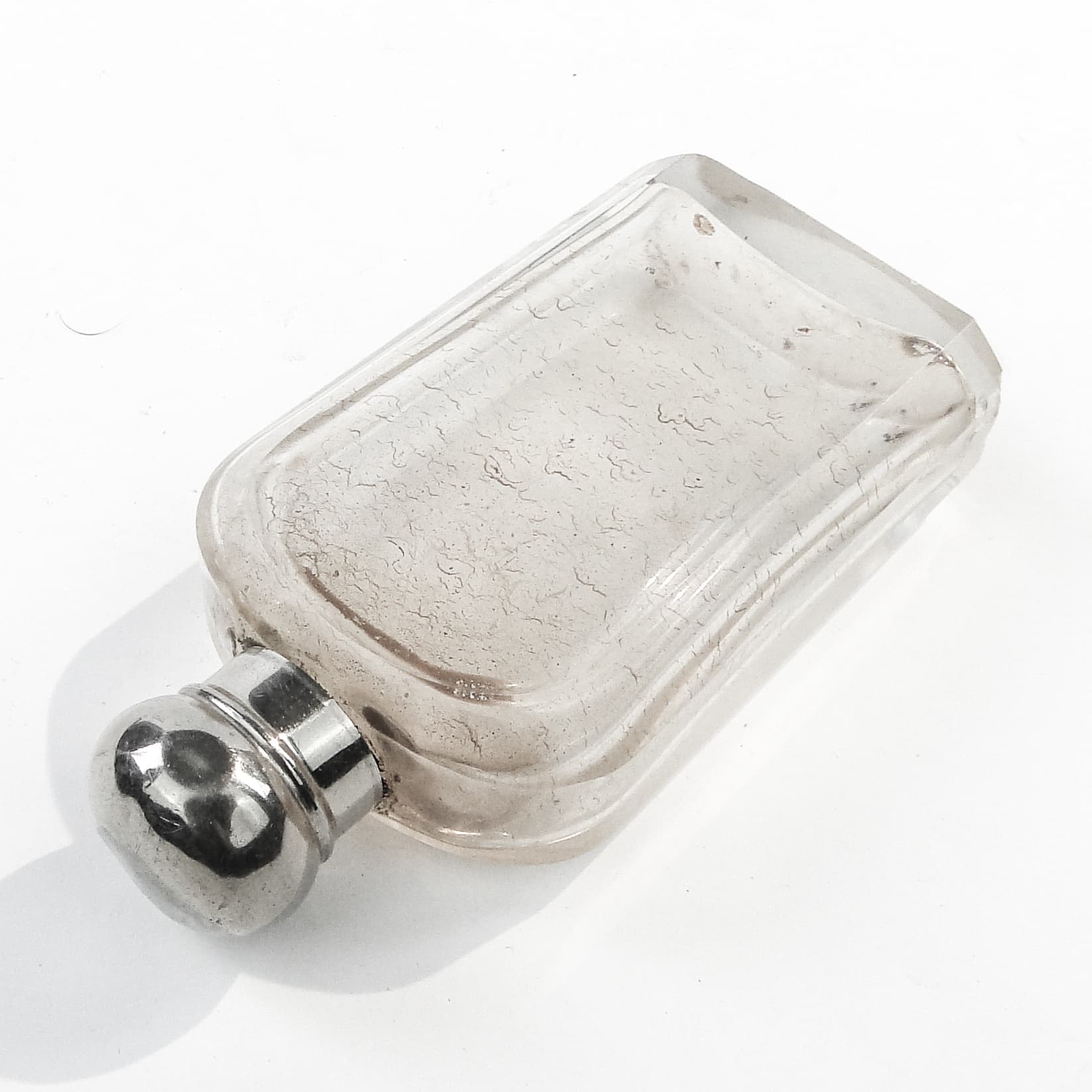 Art Deco hip flask, crystal, France, 1930s. - 101736