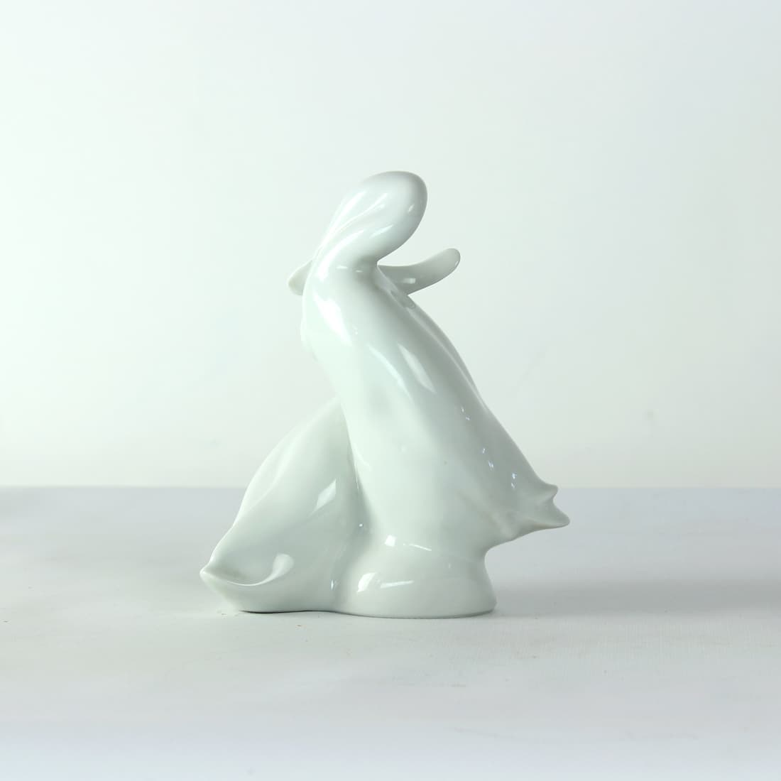 Figurka, Love Ducks, biała porcelana, Royal Dux Bohemia, Czechosłowacja, lata 60. - 102427