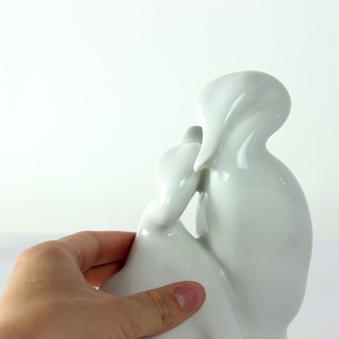 Figurka, Love Ducks, biała porcelana, Royal Dux Bohemia, Czechosłowacja, lata 60. - 102422