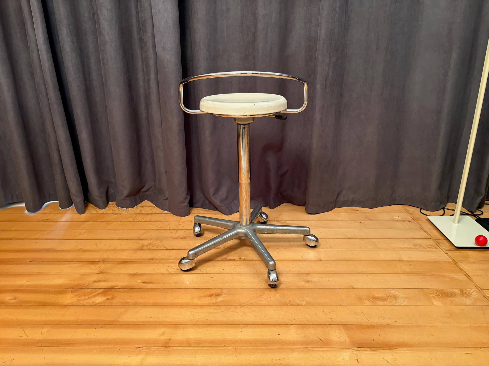 Regulowany stołek w stylu Marcela Breuera, lata 60. - 102515