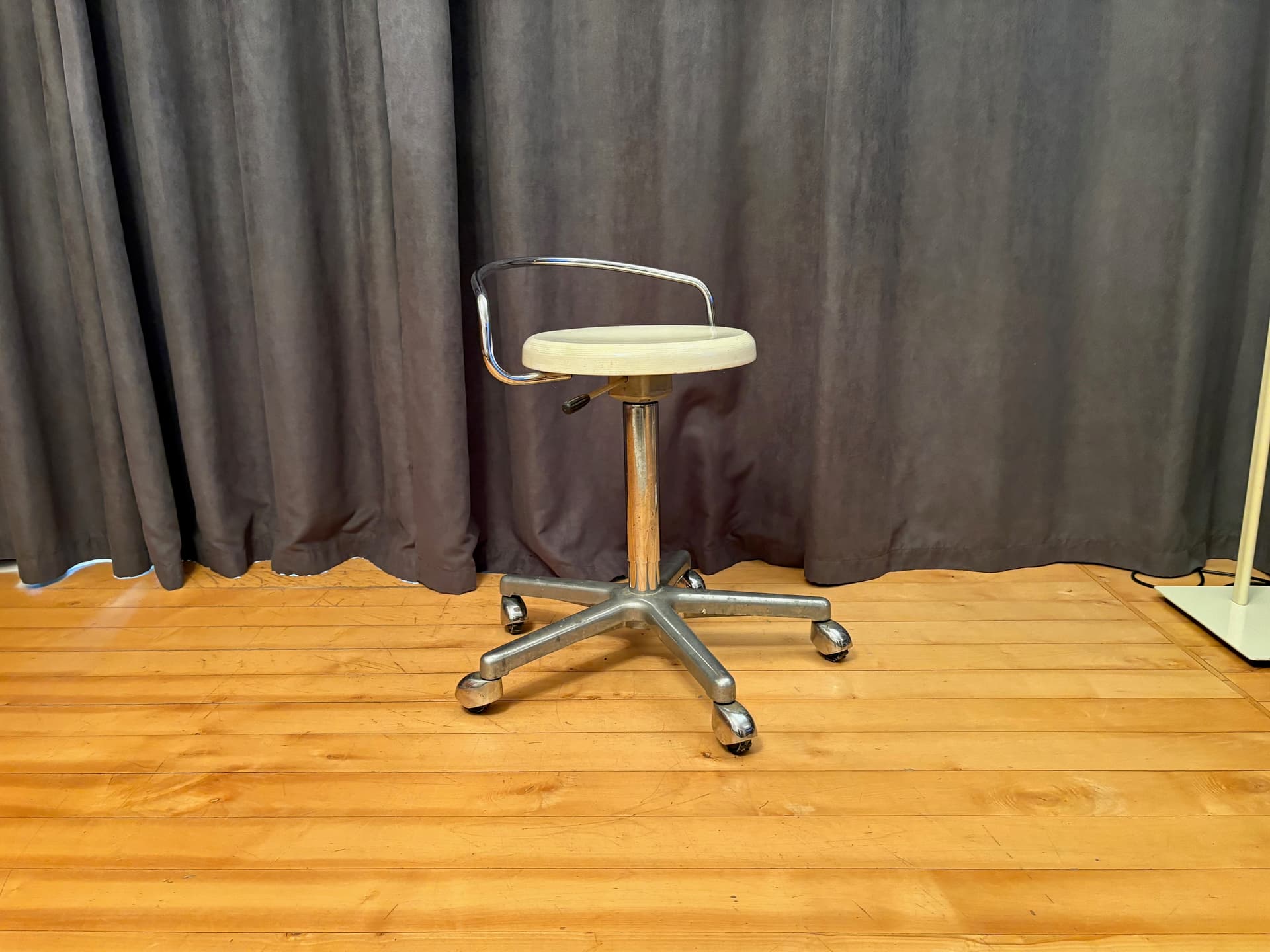 Regulowany stołek w stylu Marcela Breuera, lata 60. - 102509