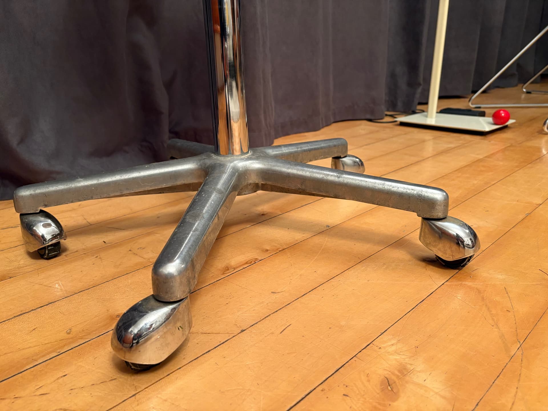 Regulowany stołek w stylu Marcela Breuera, lata 60. - 102513