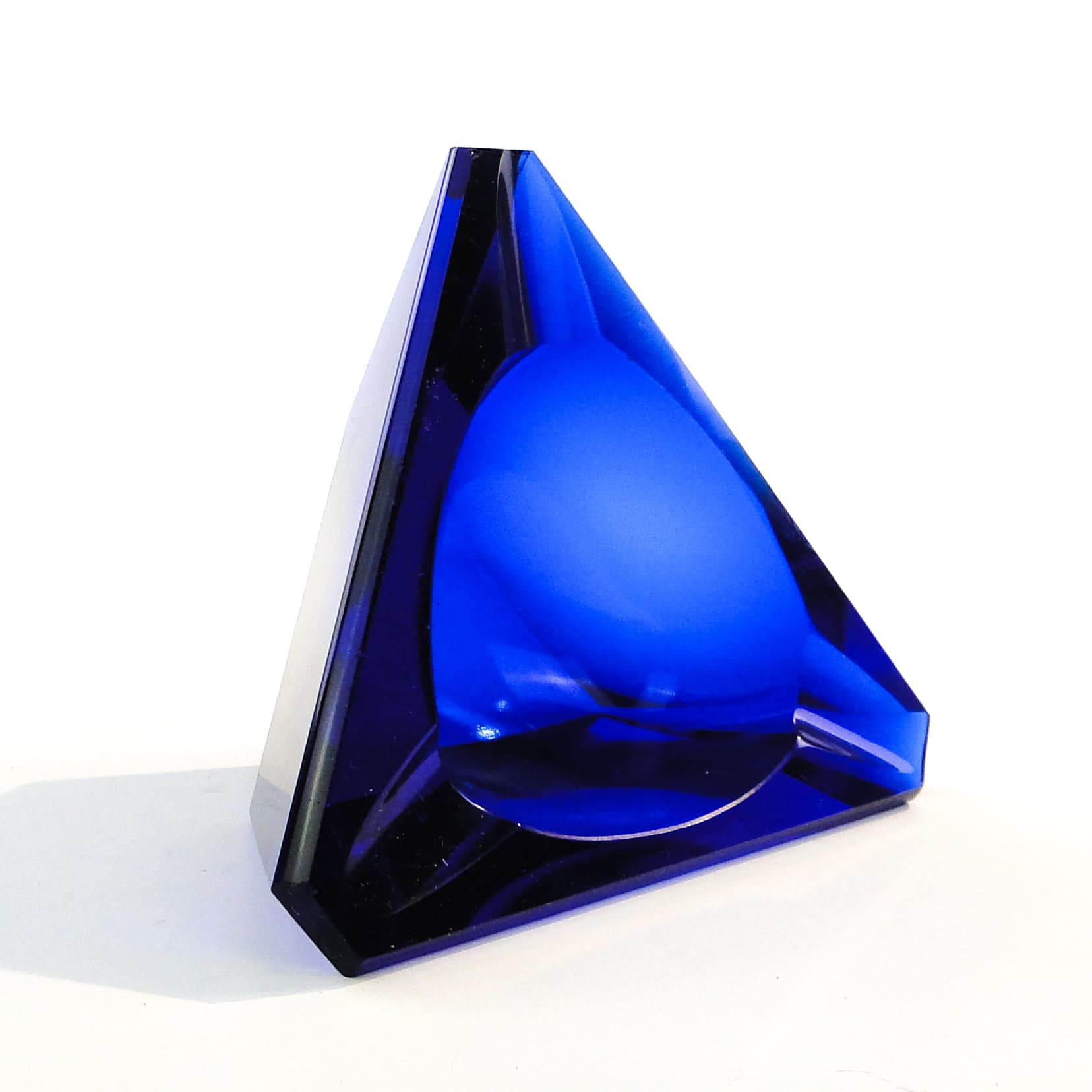 Popielniczka Art Deco, kryształ kobaltowy, Moser, Czechosłowacja, lata 50. - 103651