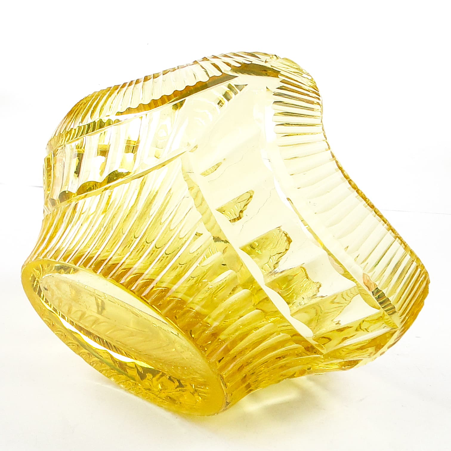 Art Deco jardiniere, lemon crystal, by R. Hlousek, Moser, Czechoslovakia, 1930s. - 103685