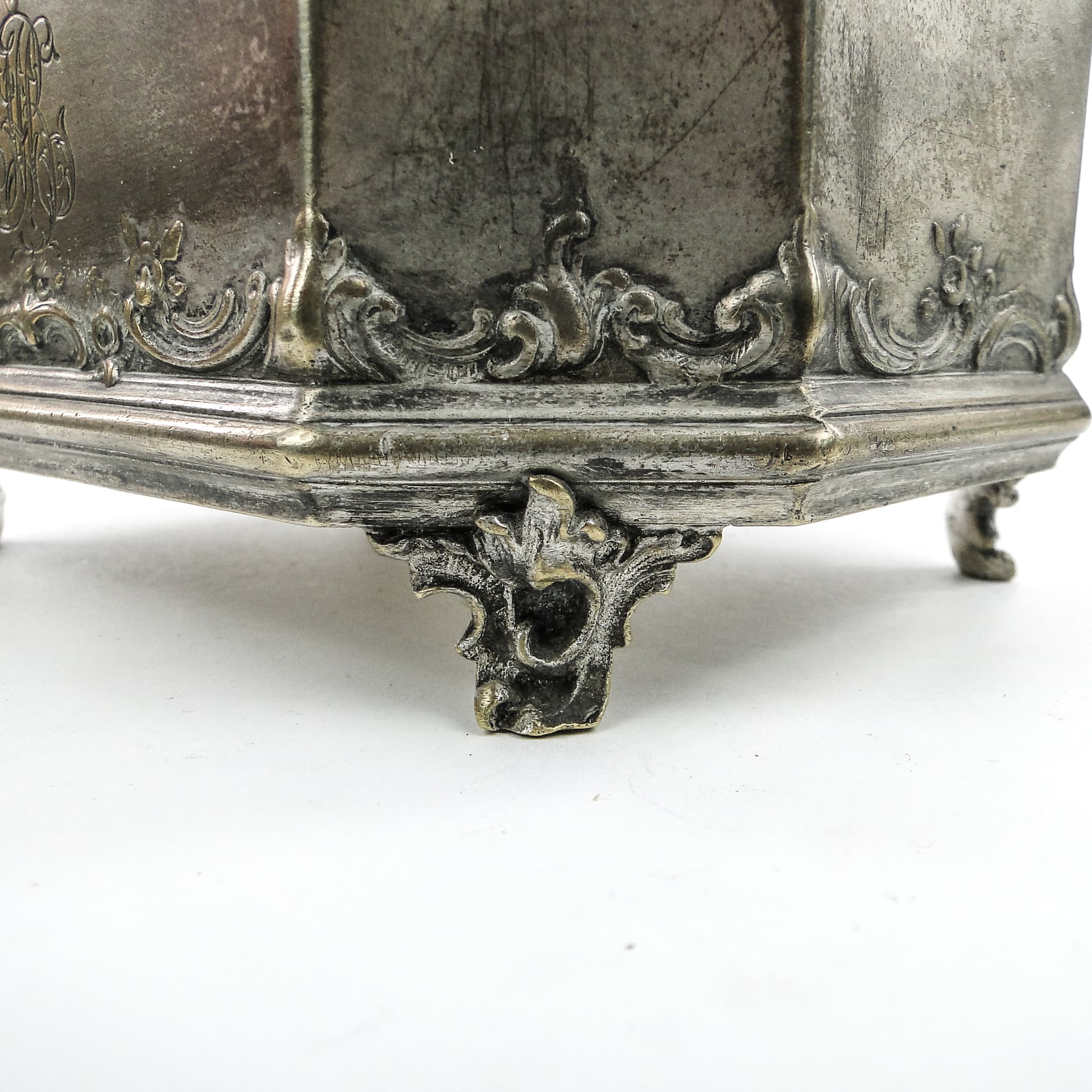 Cukiernica Rococo, mosiądz srebrzony, Norblin, Polska, początek XX w. - 103890