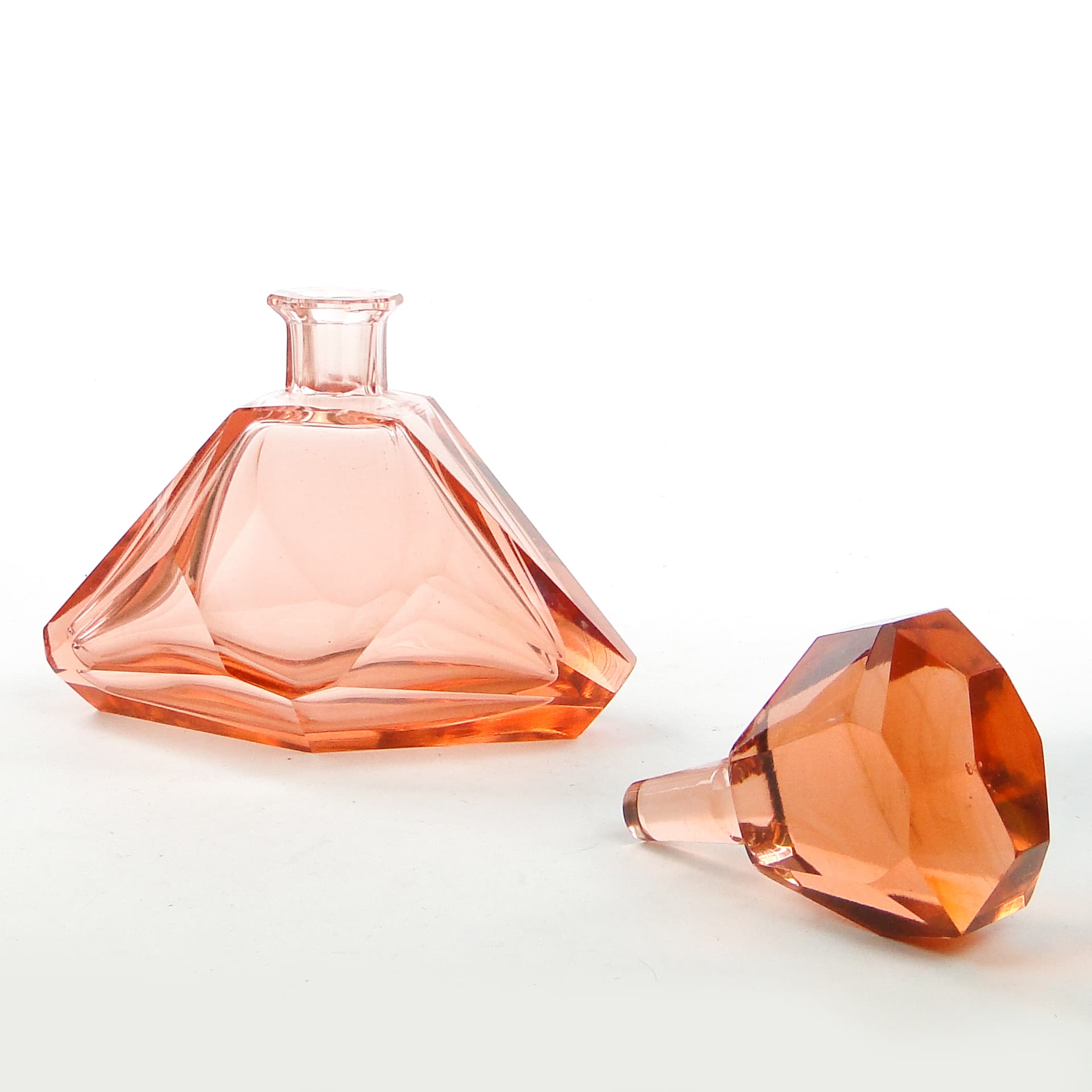 Decanter, Art Deco, crystal, Bohemia, Czechoslovakia, 1930s. - 104086