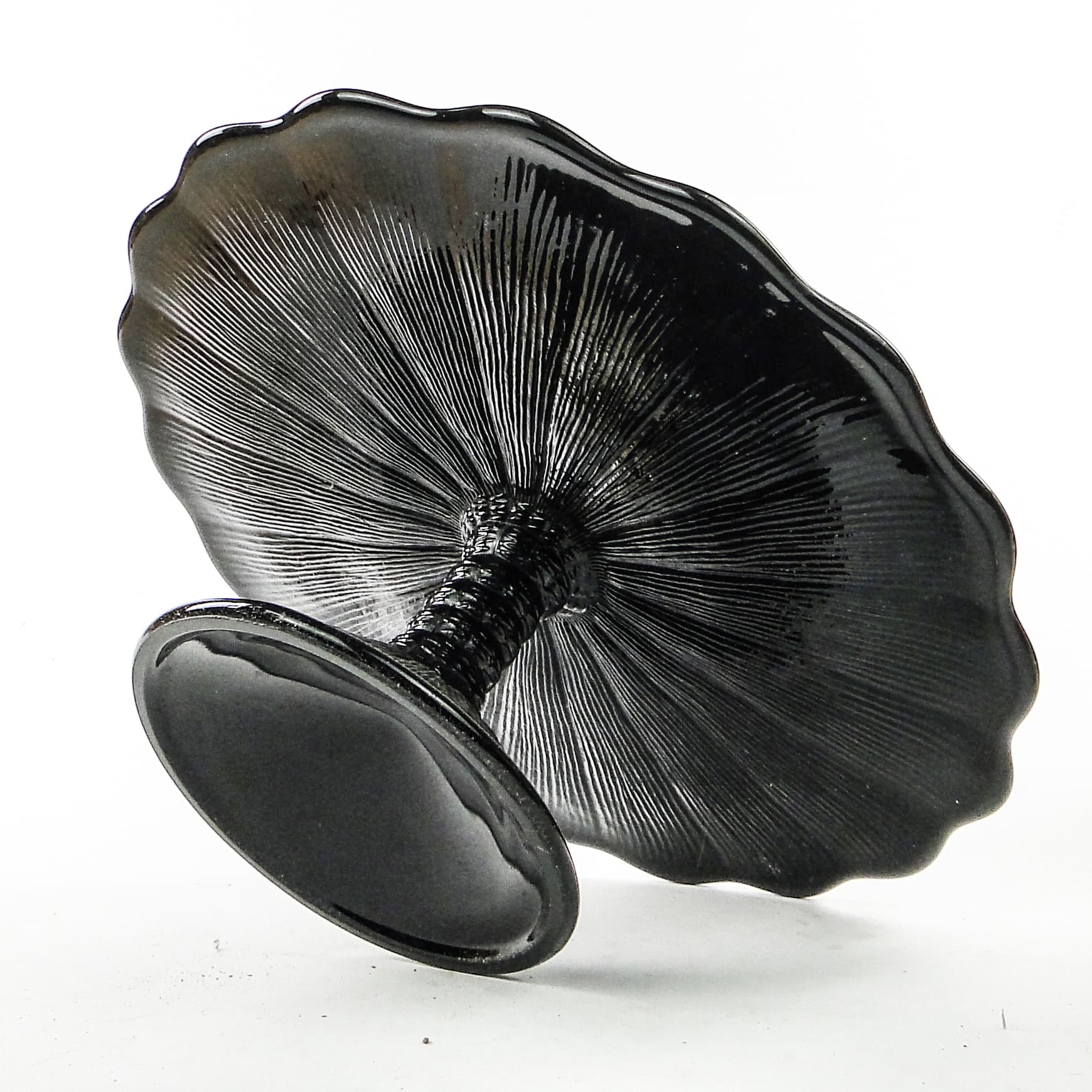 Mid-century modern cake stand, black glass, Ząbkowice, Poland, 1970s. - 104384