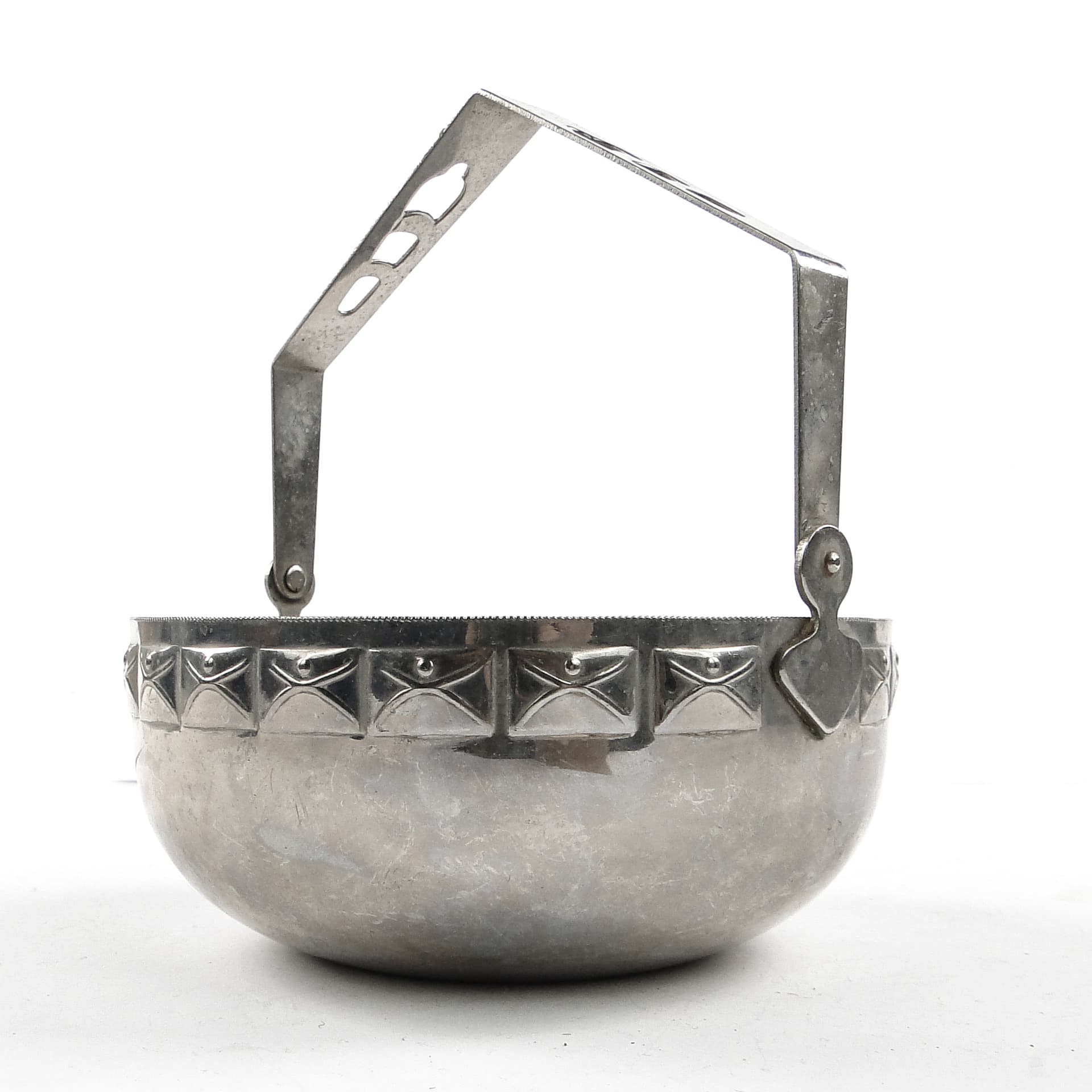 Art Nouveau sugar bowl, silver-plated brass, Sweden, early 20th c. - 105420