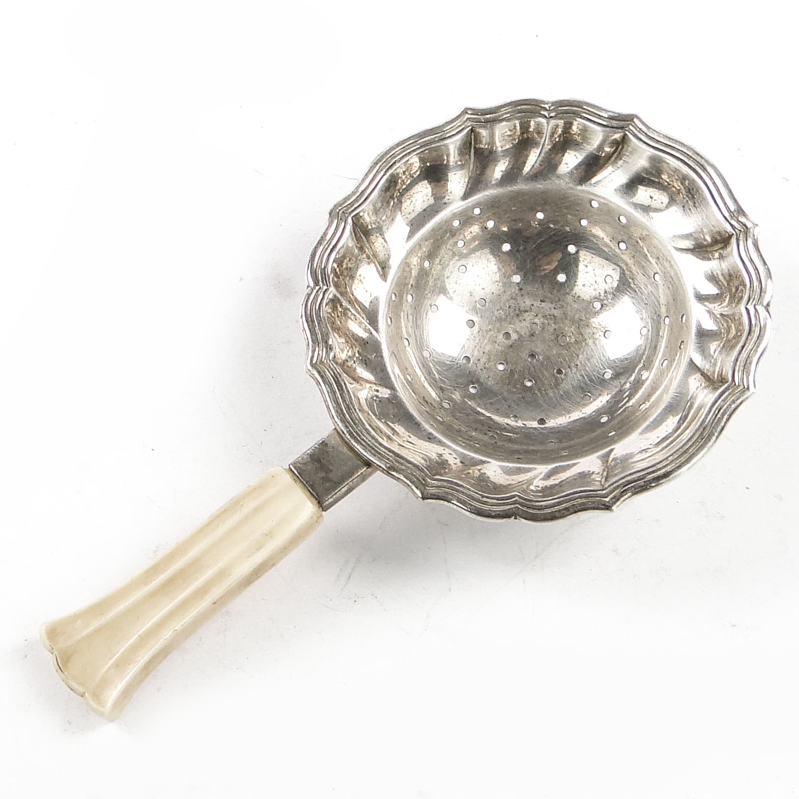 Art Nouveau tea strainer, bovine bone, Germany, early 20th c. - 105587