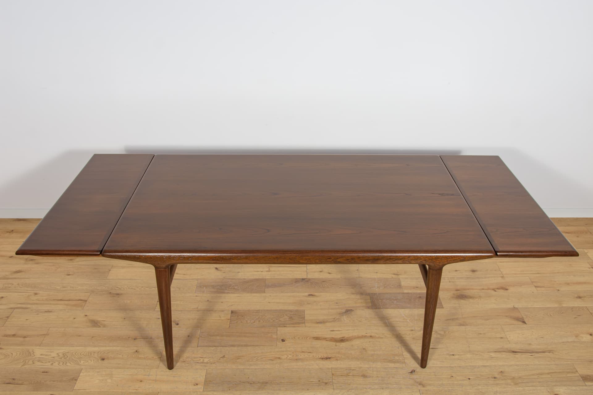 Rozkładany stół, proj. Johannes Andersen, Uldum Mobelfabrik, Dania, lata 60. - 105702