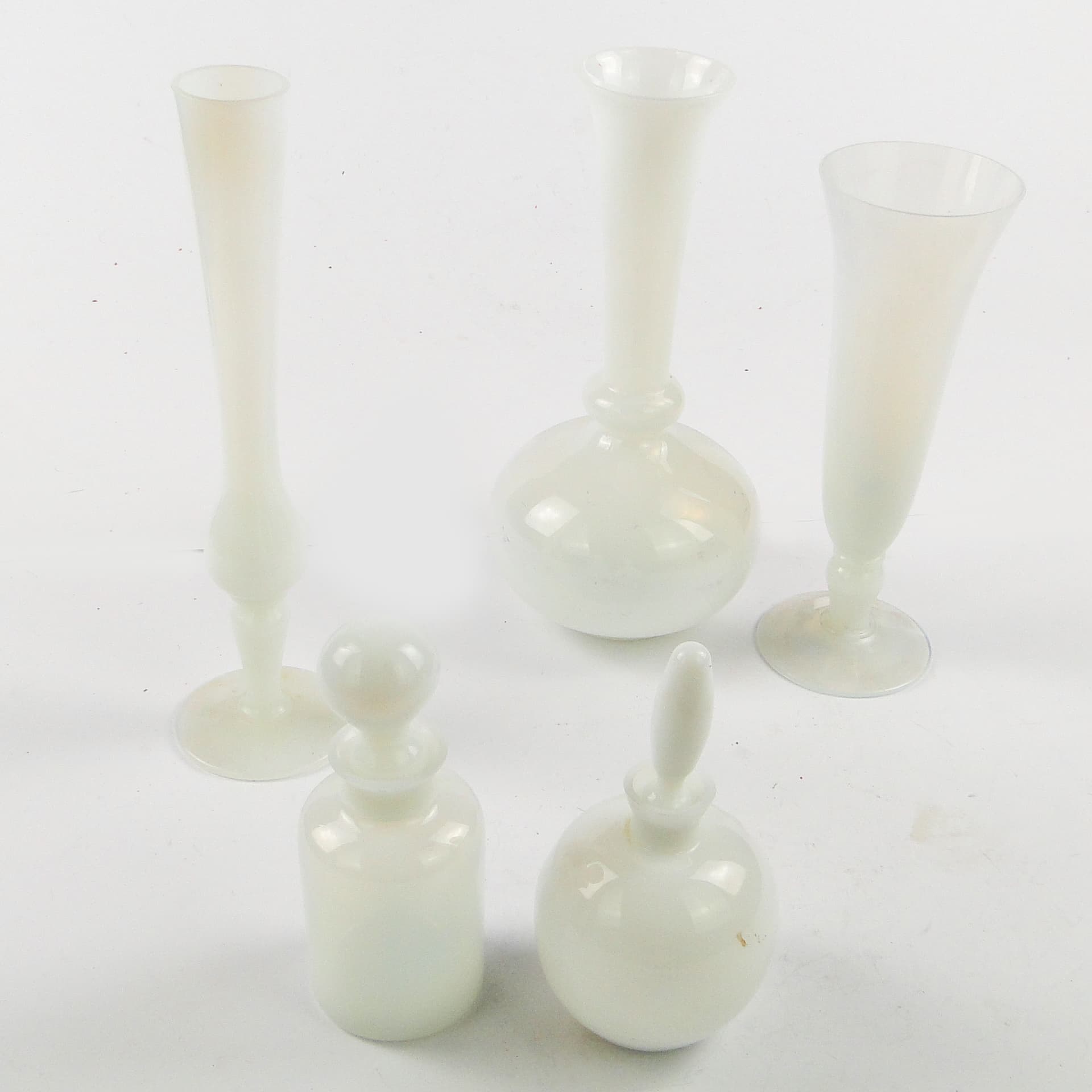 Fiorentina toilet set, mid-century modern, opaline glass, Italy, 1950s. - 105770