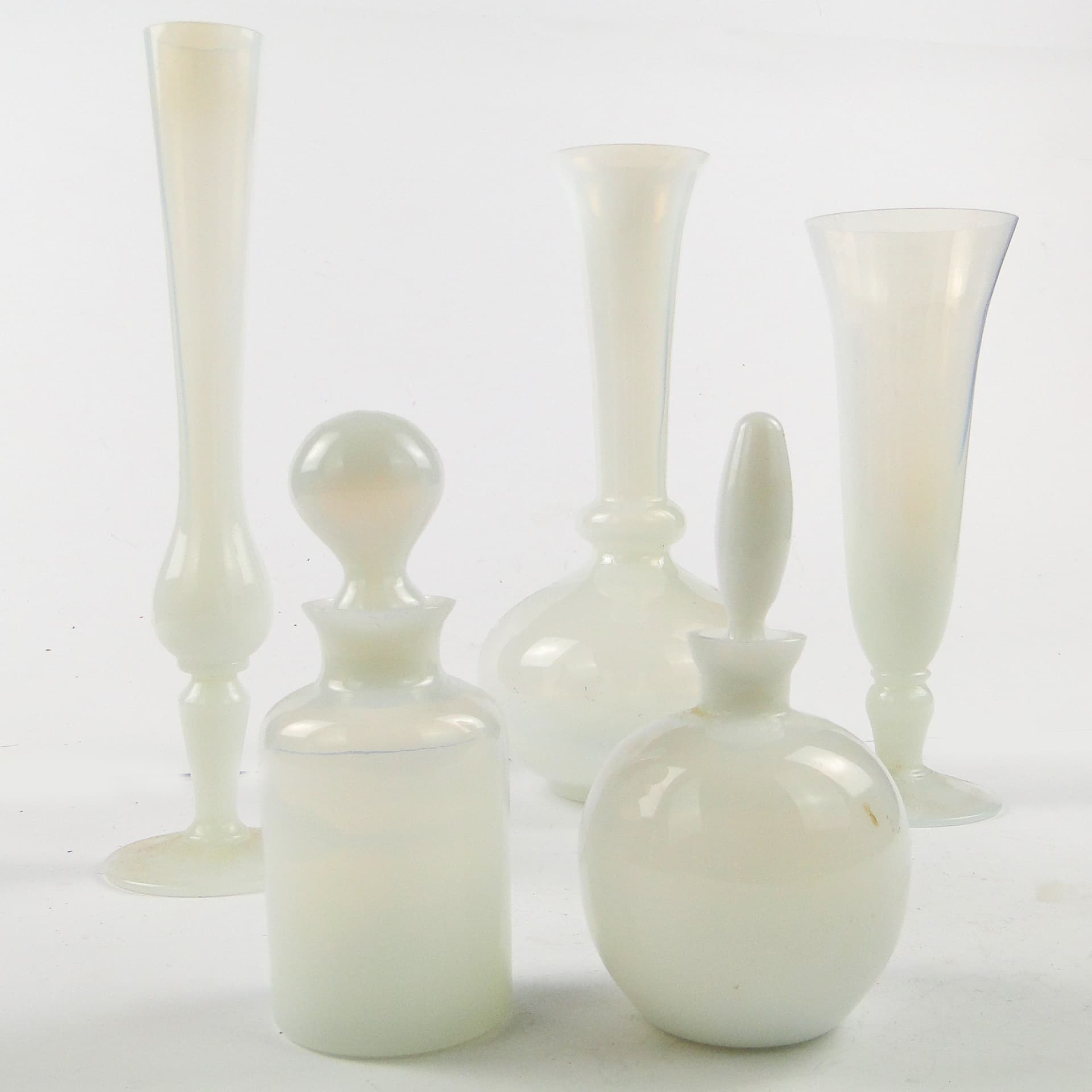 Fiorentina toilet set, mid-century modern, opaline glass, Italy, 1950s. - 105769
