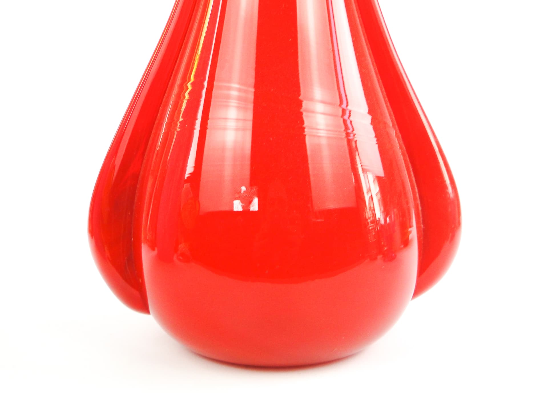 Wazon mid-century modern, szkło czerwone, Polska, lata 70. - 105818