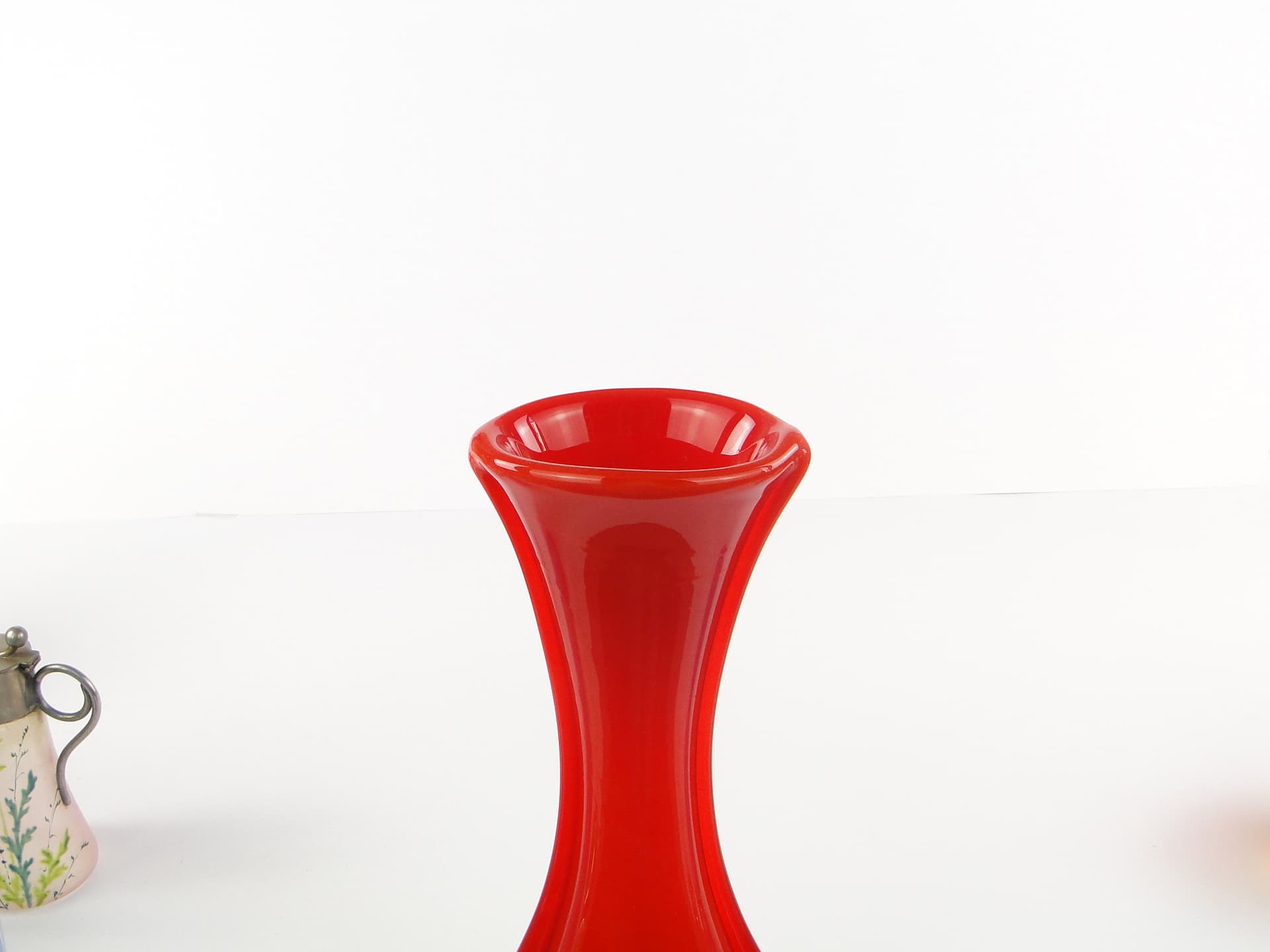 Wazon mid-century modern, szkło czerwone, Polska, lata 70. - 105817