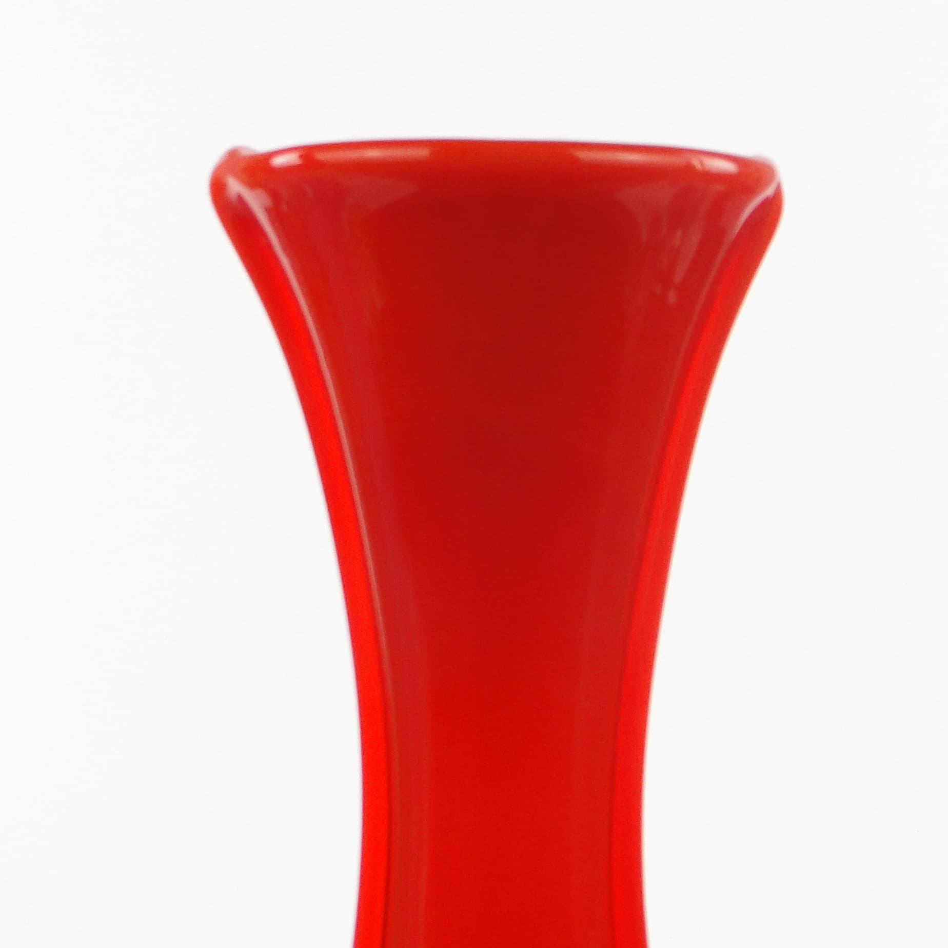 Wazon mid-century modern, szkło czerwone, Polska, lata 70. - 105819
