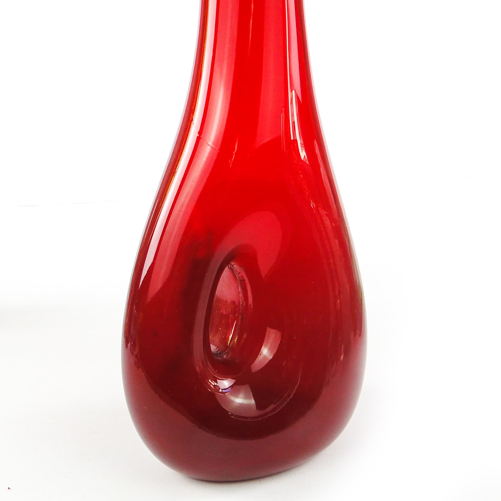 Wazon mid-century modern, szkło czerwone, Polska, lata 70. - 105995