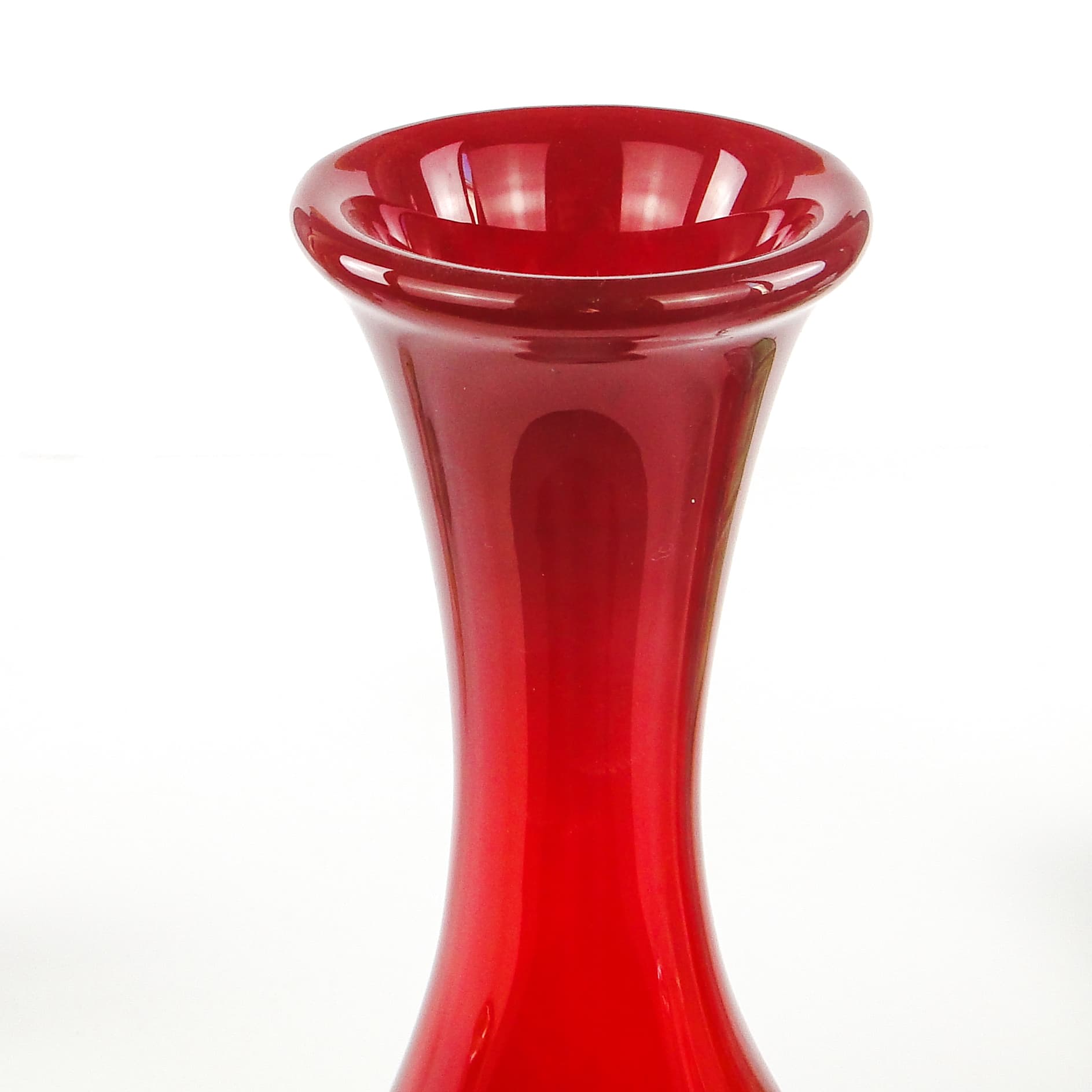 Wazon mid-century modern, szkło czerwone, Polska, lata 70. - 105990