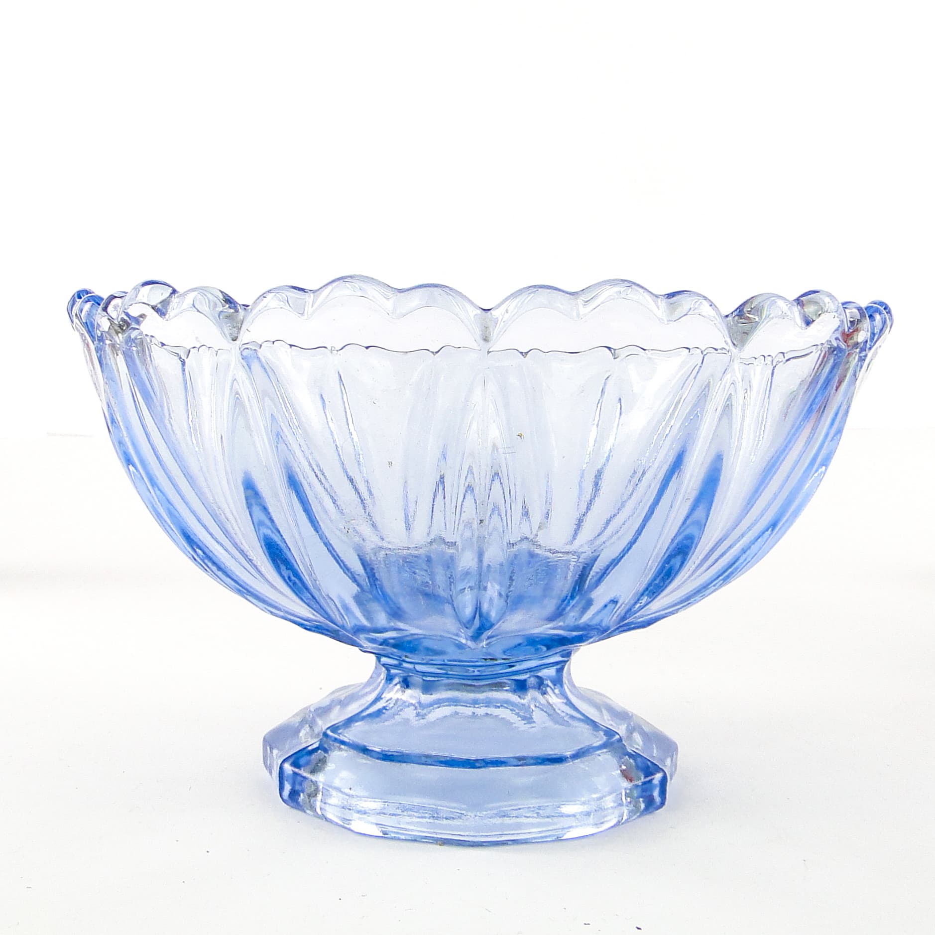 Ring Around centerpiece, mid-century modern, pressed glass, Ząbkowice, Poland, 1950s. - 106069