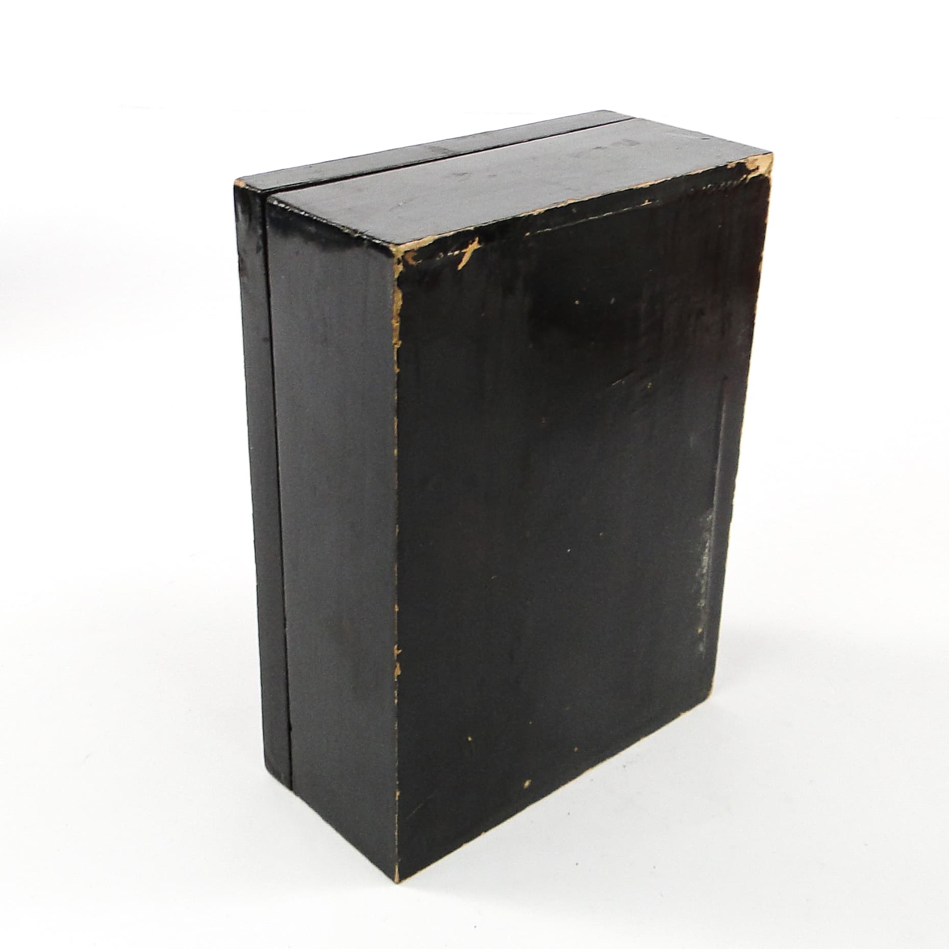 Box, Oriental, lacquered wood, Japan, early 20th c. - 106286