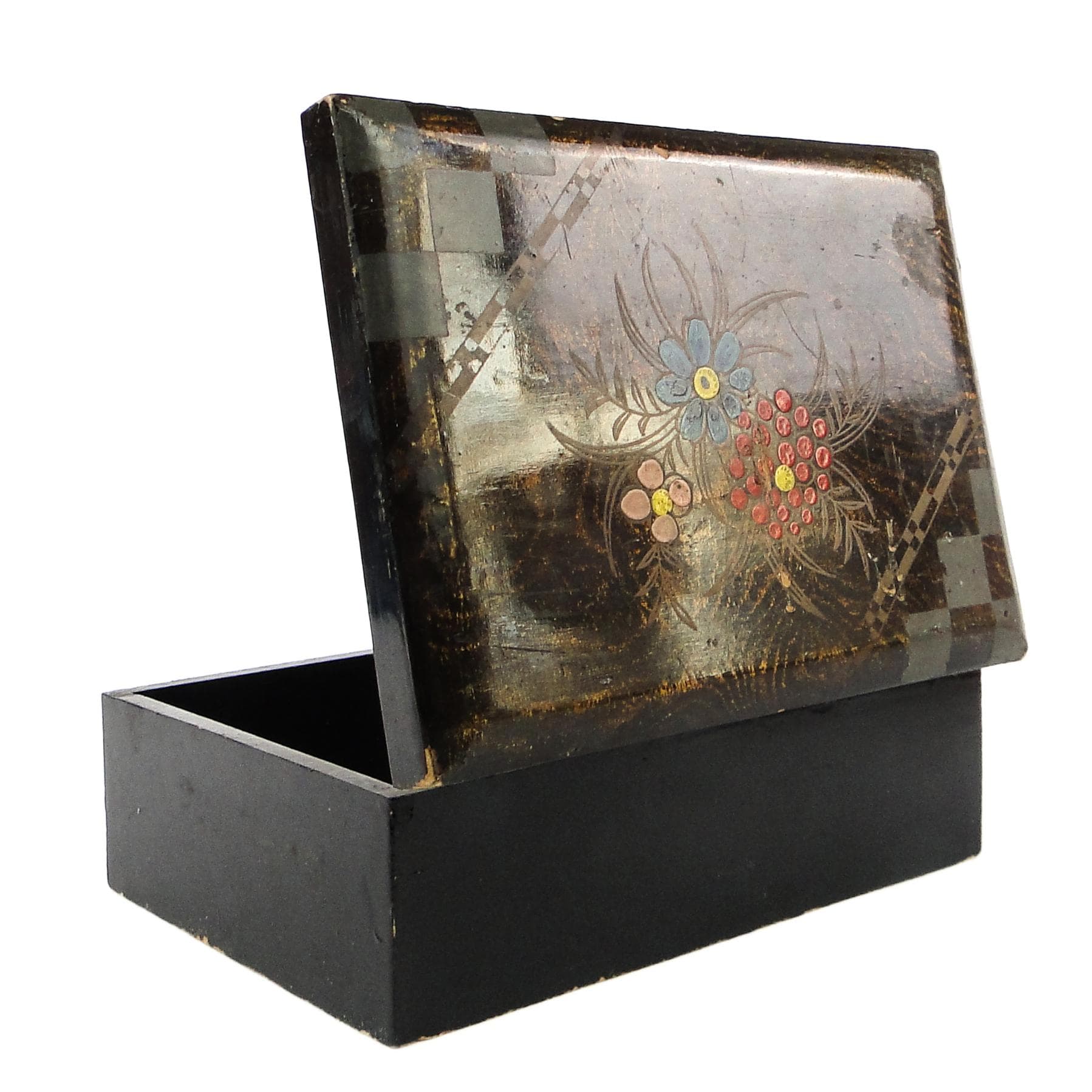 Box, Oriental, lacquered wood, Japan, early 20th c.