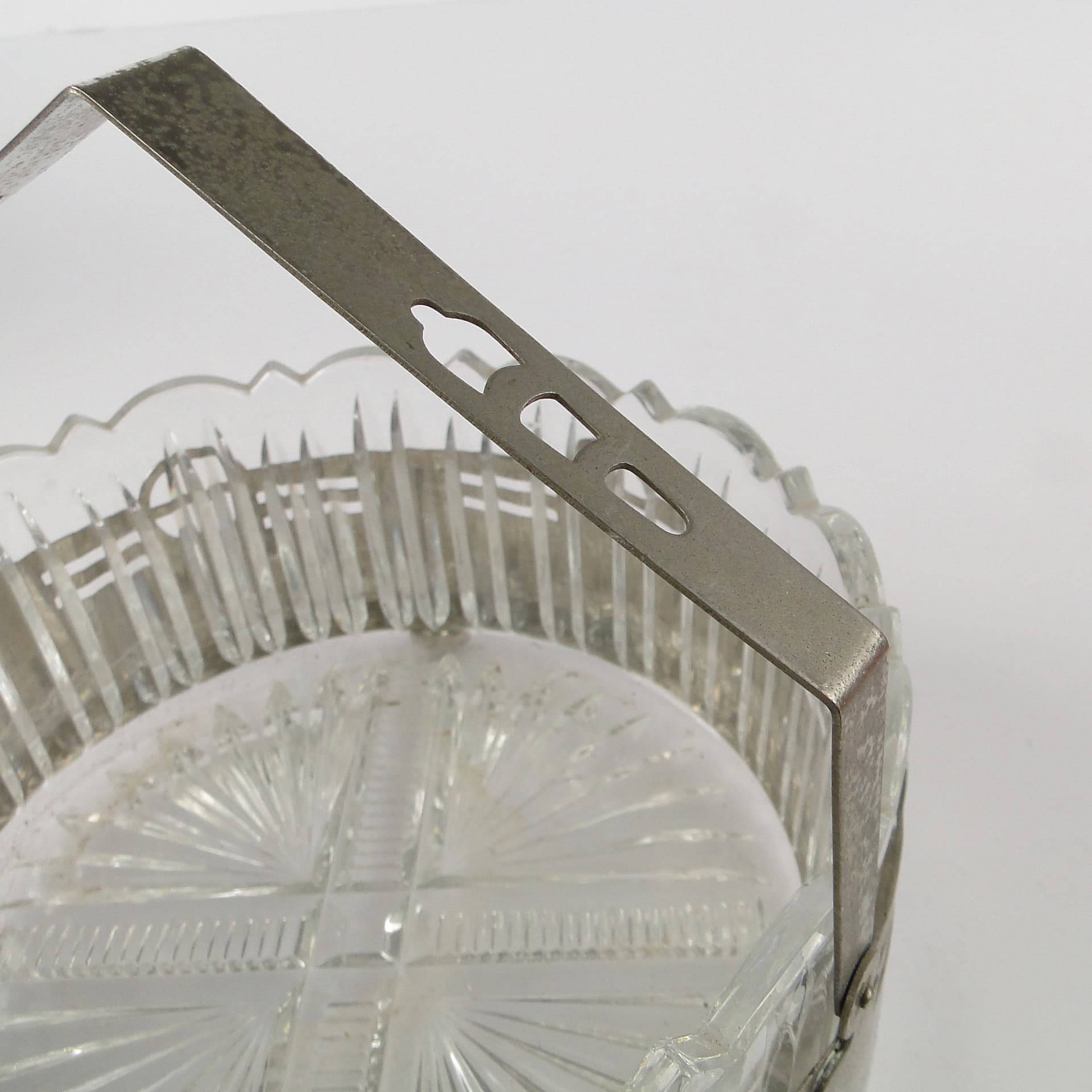 Art Nouveau fruit basket, glass, silver-plated brass, Kaiser, Germany, early 20th c. - 106308