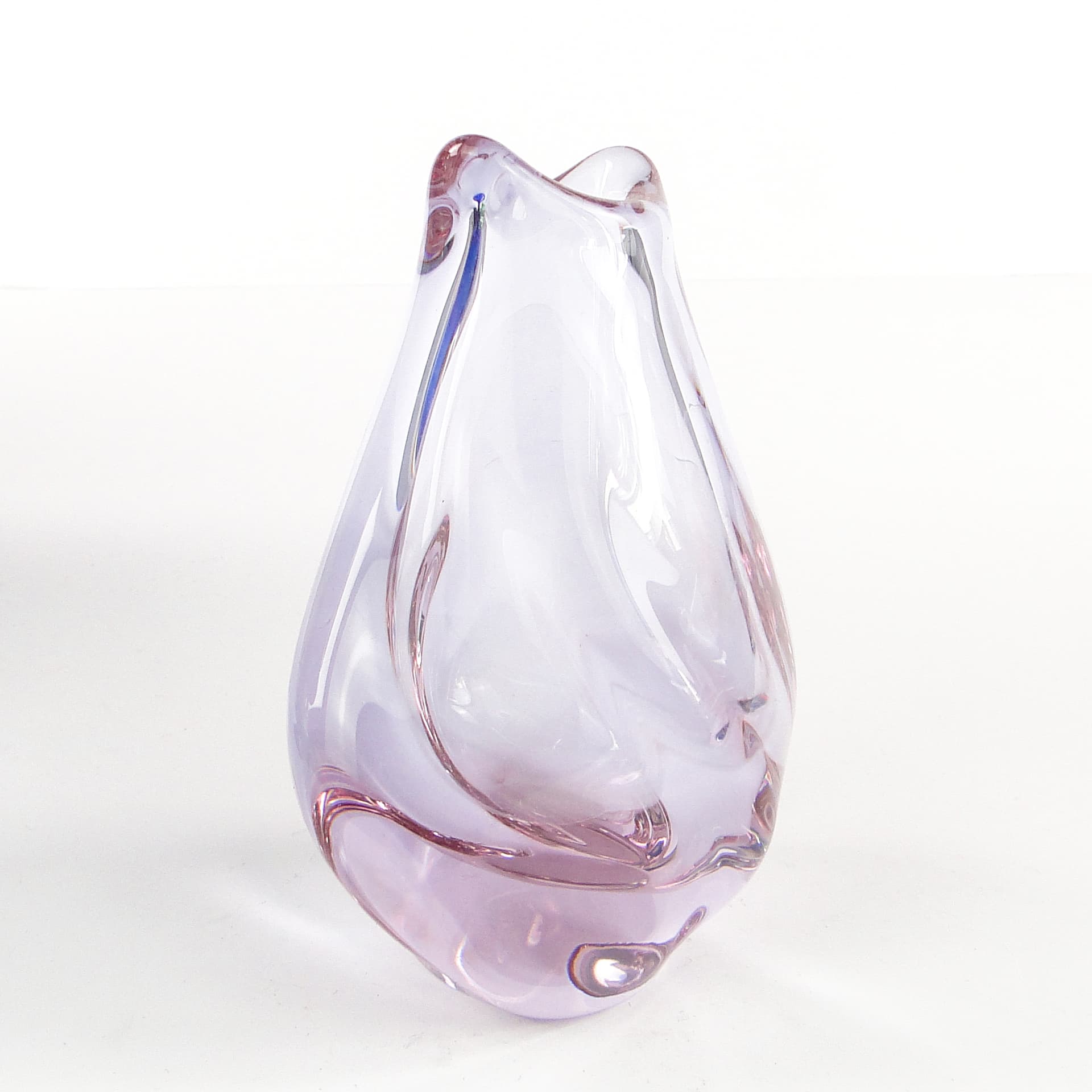 Mid-century modern vase, alexandrite glass, Czechoslovakia, 1950s. - 106356