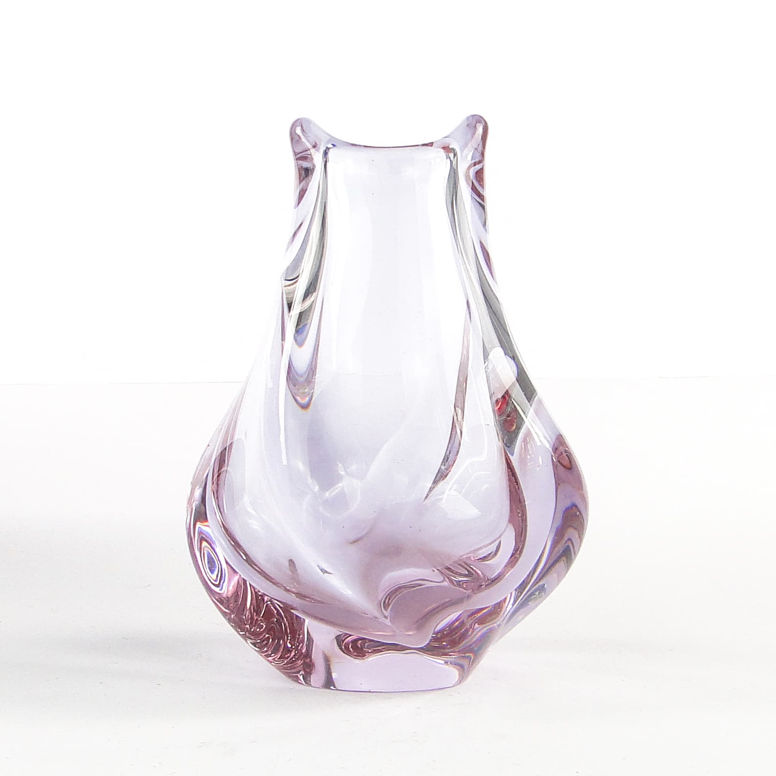 Mid-century modern vase, alexandrite glass, Czechoslovakia, 1950s. - 106350