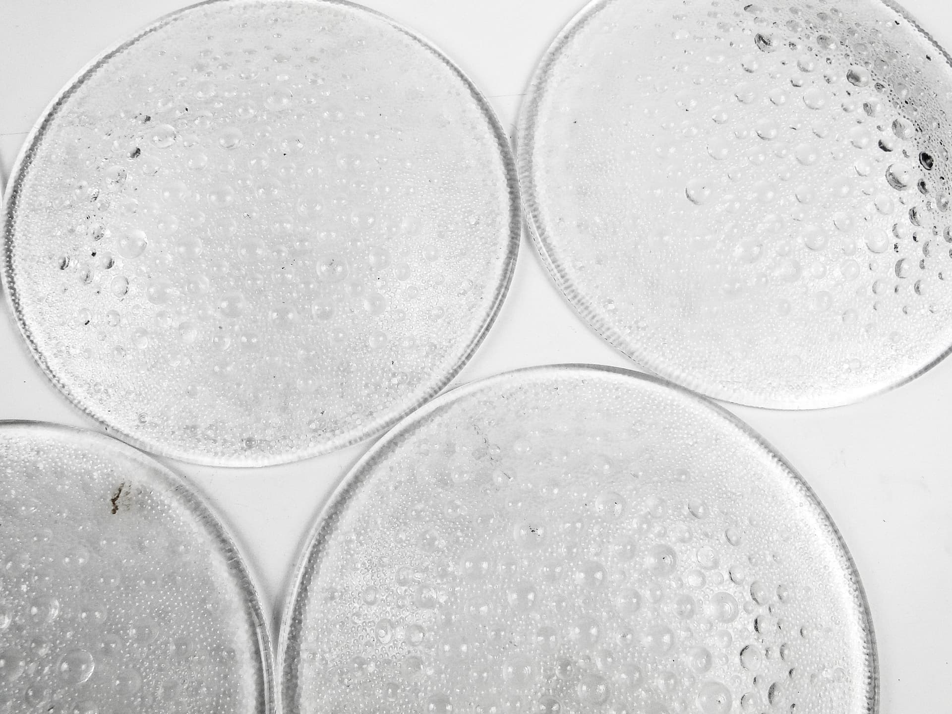 Krople Rosy dessert plate set, glass, by J. Drost, Ząbkowice, Poland, 1970s. - 106390