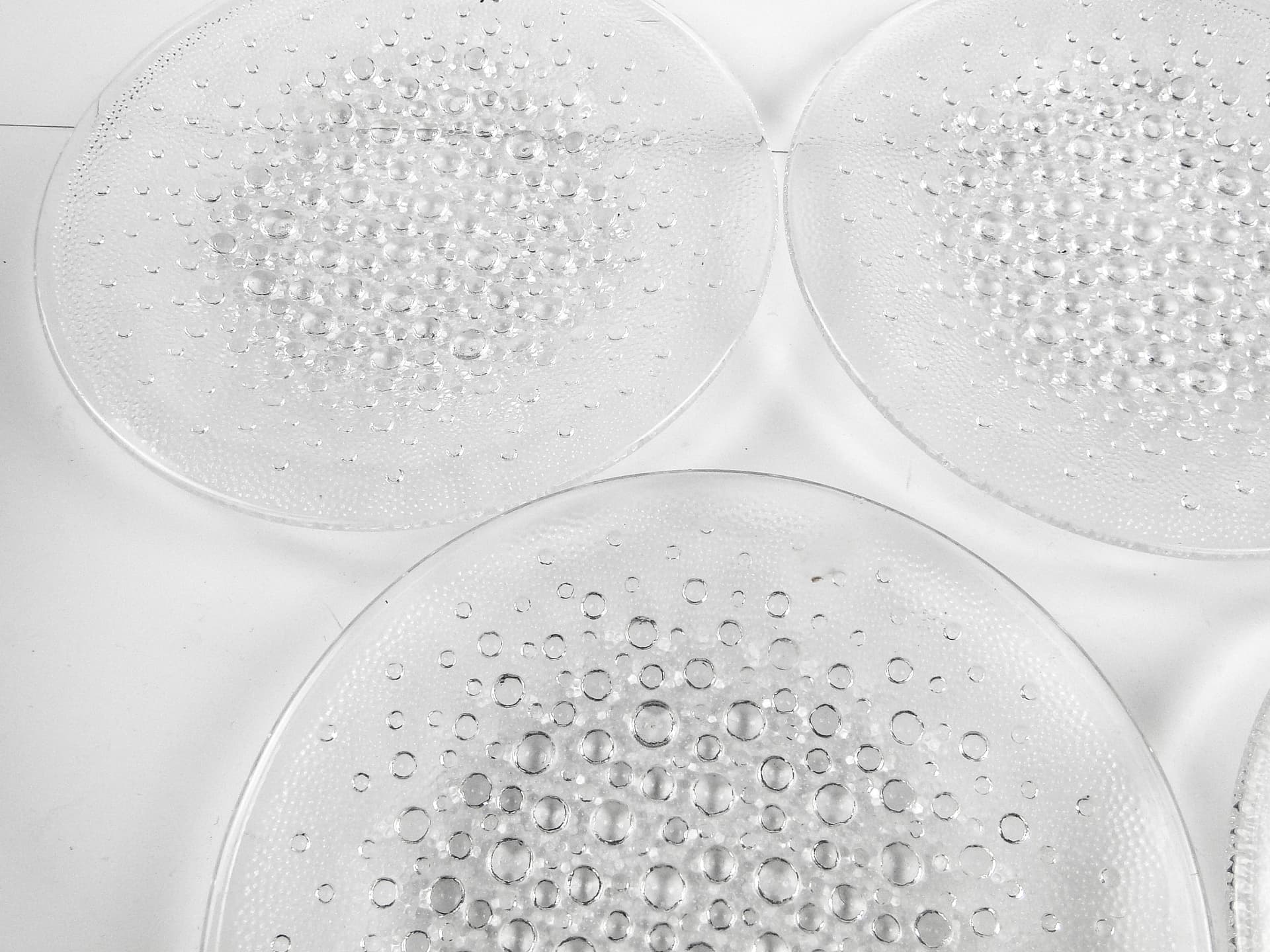 Krople Rosy dessert plate set, glass, by J. Drost, Ząbkowice, Poland, 1970s. - 106388