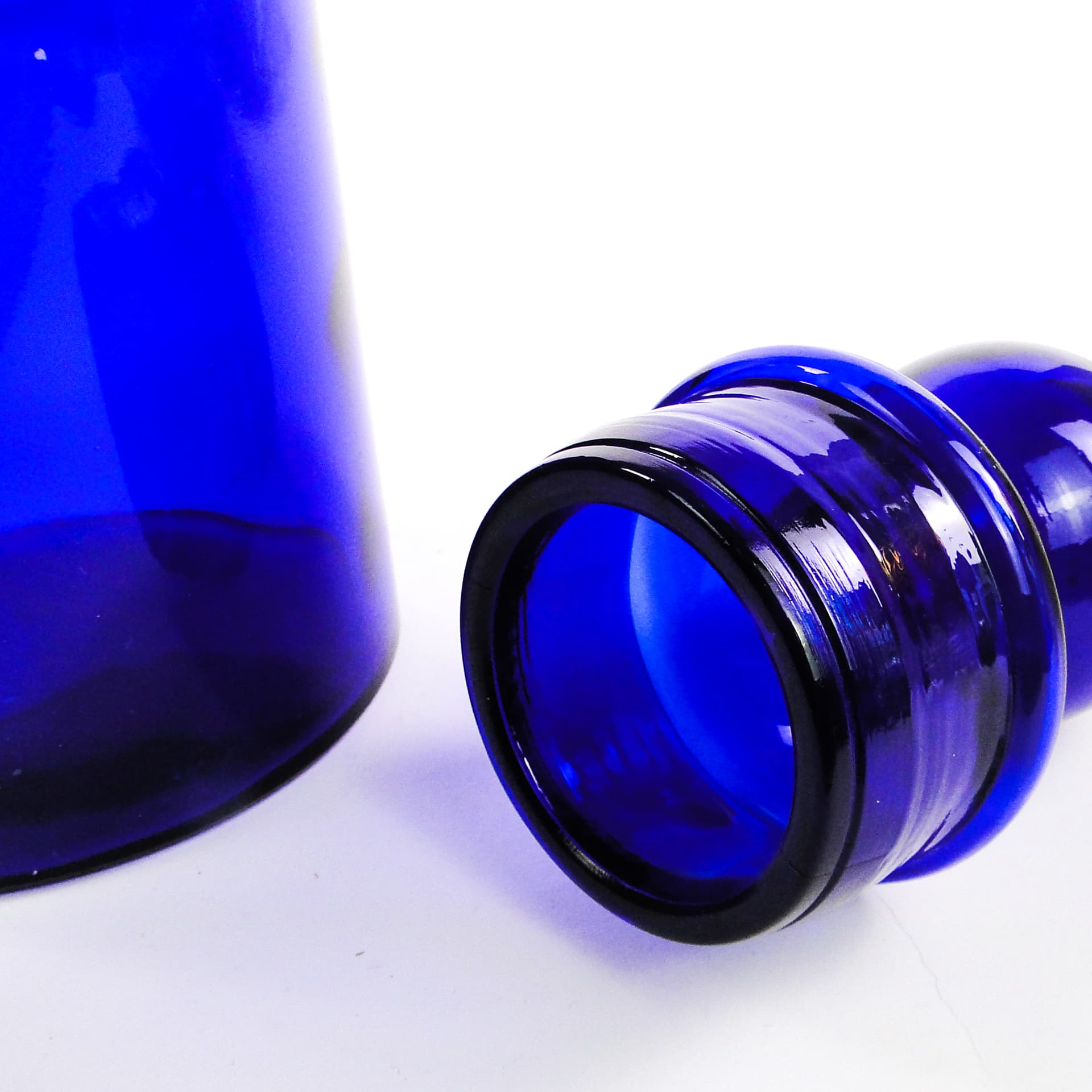 Mid-Century Modern bonbonniere, cobalt blue glass, by M. Gołogórski, Poland, 1970s. - 106530