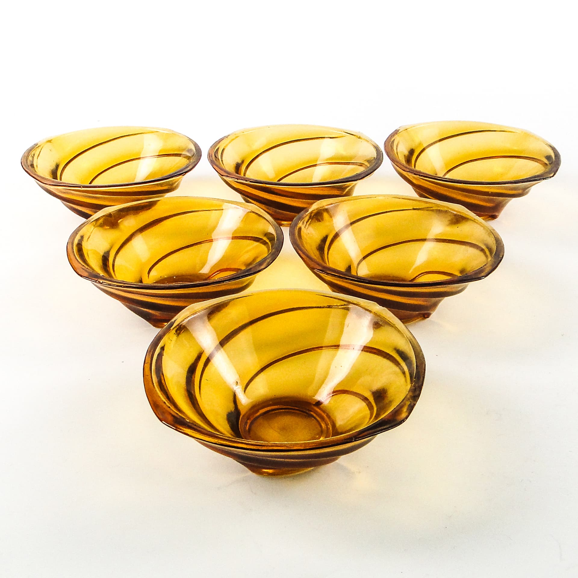 Komplet talerzy do sałatek Wir, mid-century modern, szkło prasowane, Ząbkowice, Polska, lata 70. - 106674