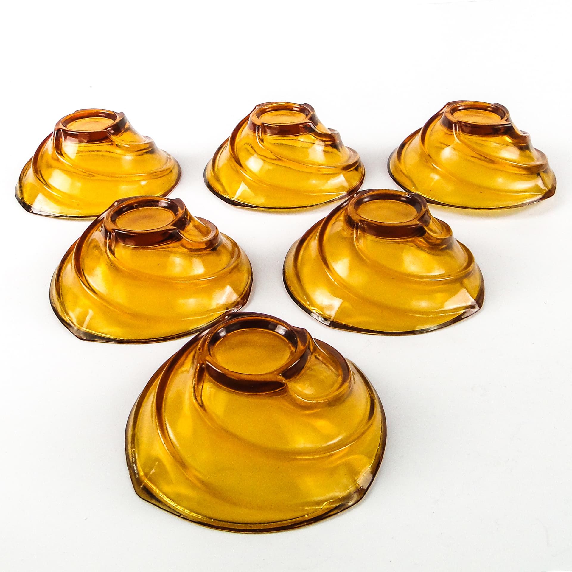 Komplet talerzy do sałatek Wir, mid-century modern, szkło prasowane, Ząbkowice, Polska, lata 70. - 106680