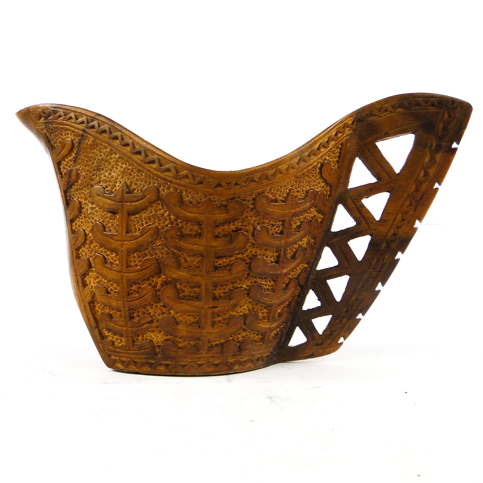 Hutsul milk jug, Art Nouveau, walnut, Poland, early 20th c. - 106745