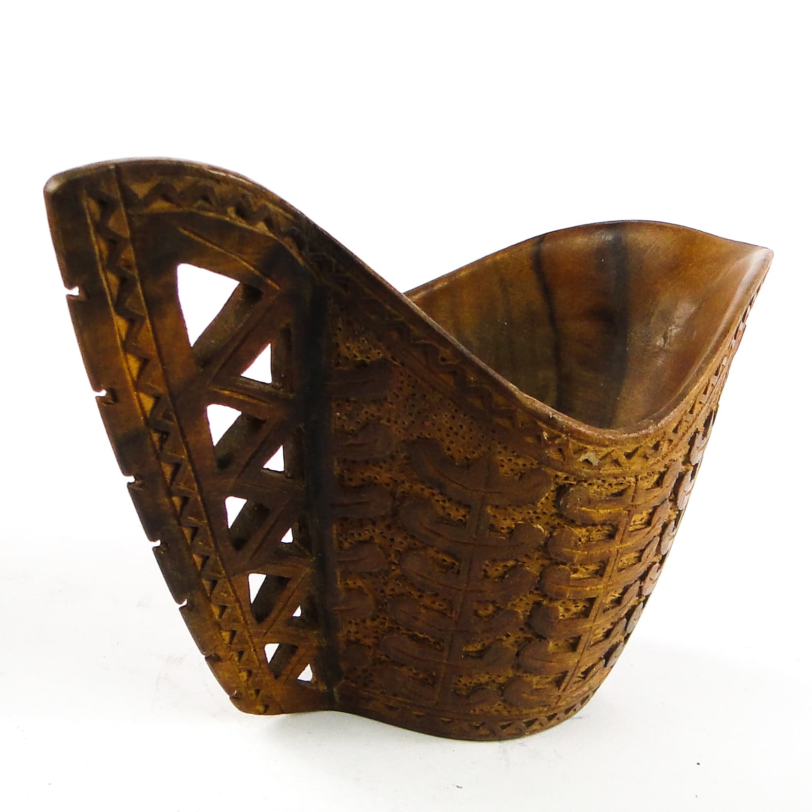 Hutsul milk jug, Art Nouveau, walnut, Poland, early 20th c. - 106748