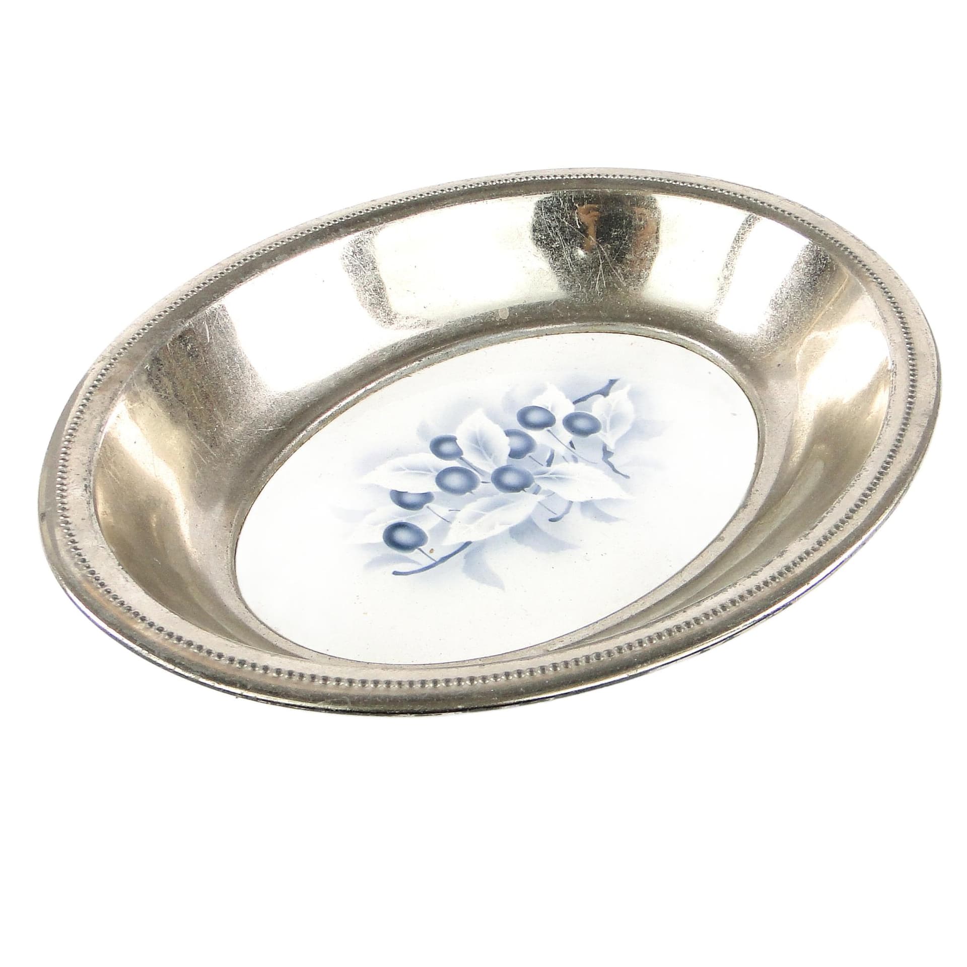 Patera Art Nouveau, mosiądz srebrzony, porcelana biała, Austria, początek XX w.