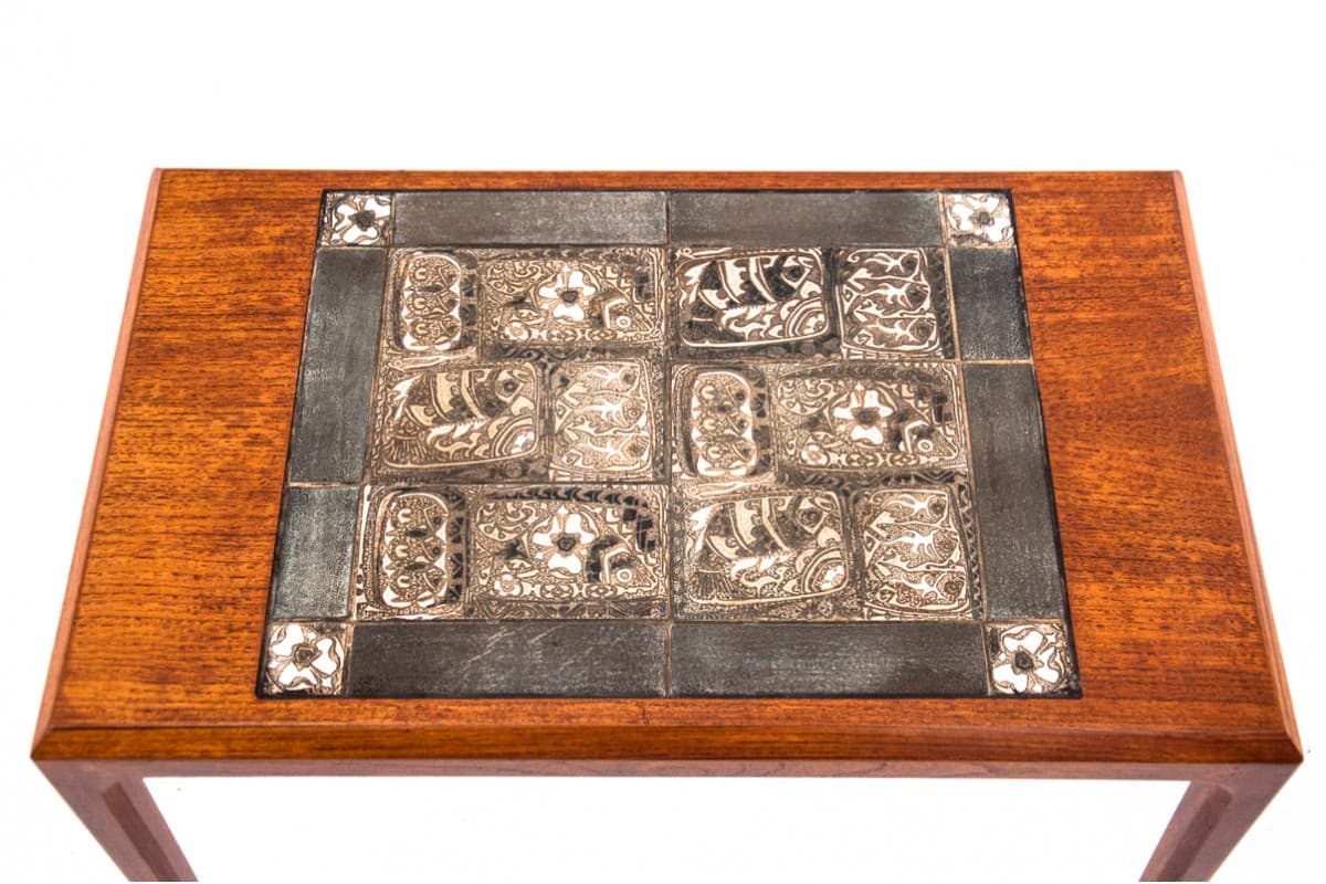 Tekowy stolik pomocniczy z ceramiczną wstawką, Dania, lata 60. - 58827