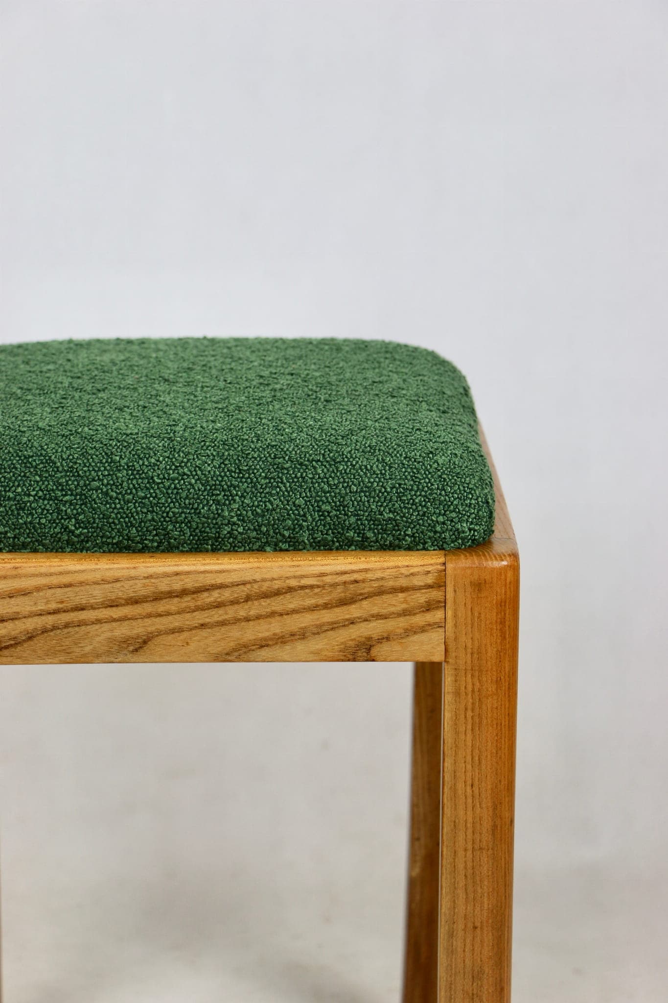 Stool, green bouclé, beech, Poland, 1970s. - 108258