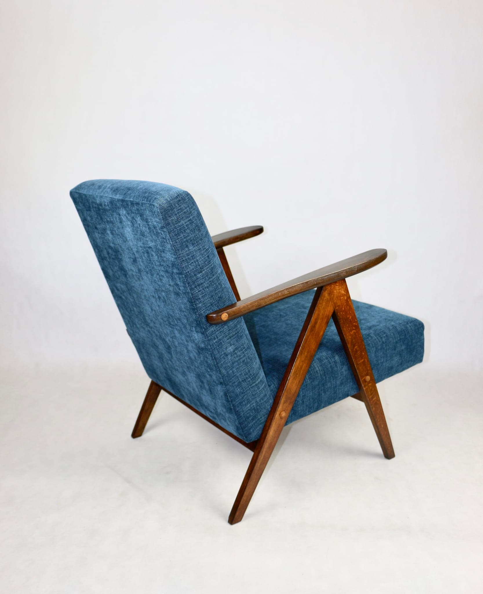 Armchair, VAR B-310 style, navy blue, walnut, 1970s. - 108181