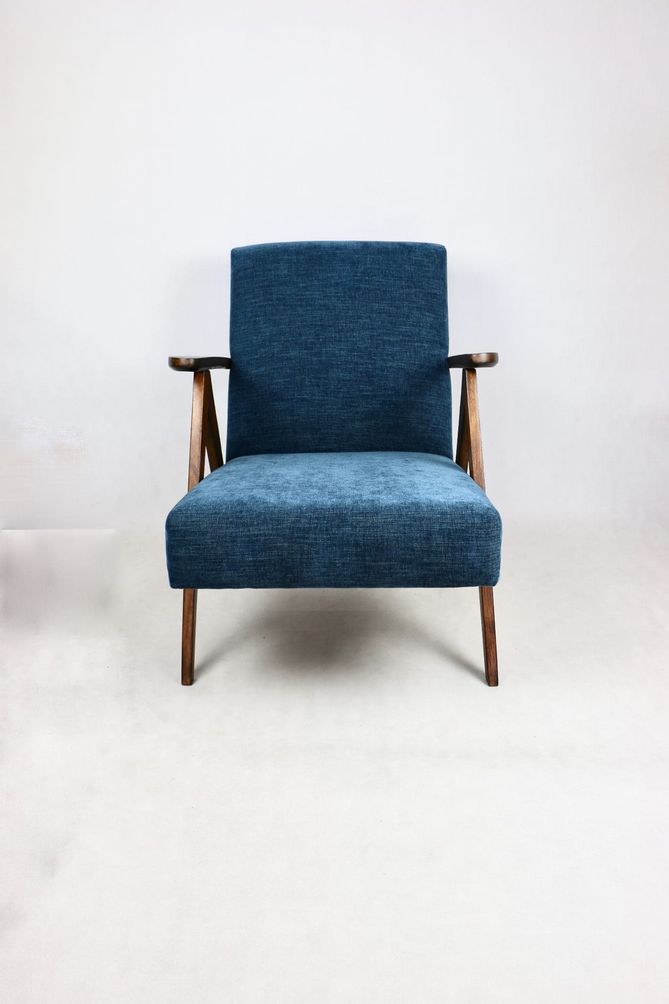 Armchair, VAR B-310 style, navy blue, walnut, 1970s. - 108179