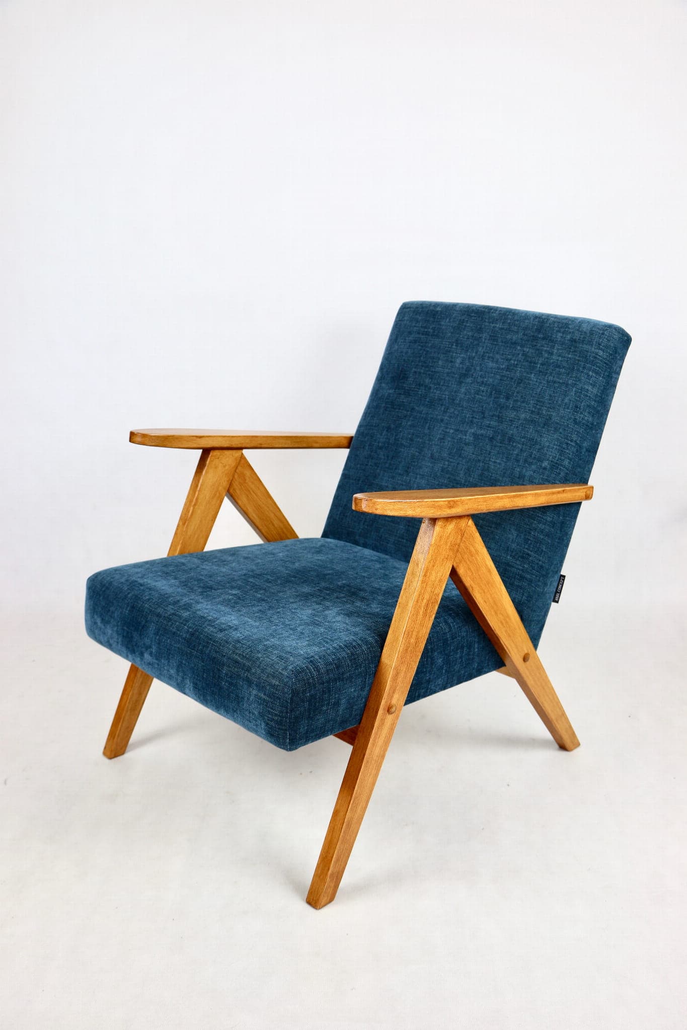 Fotel B-310 VAR, navy blue, tkanina, dąb, Polska, lata 70. - 107986