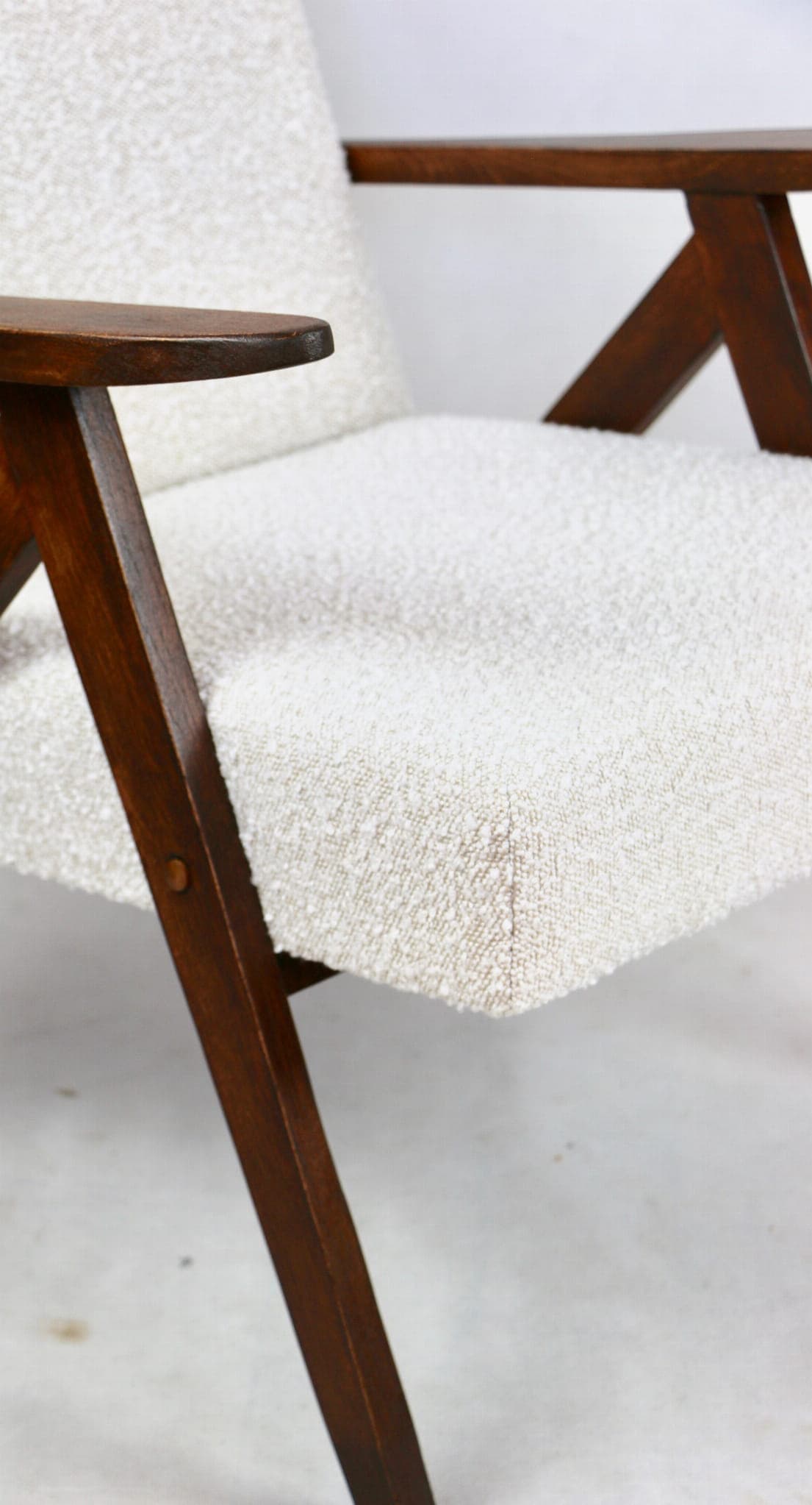 Armchair VAR B-310, ivory bouclé, dark oak, Poland, 1970s. - 107972