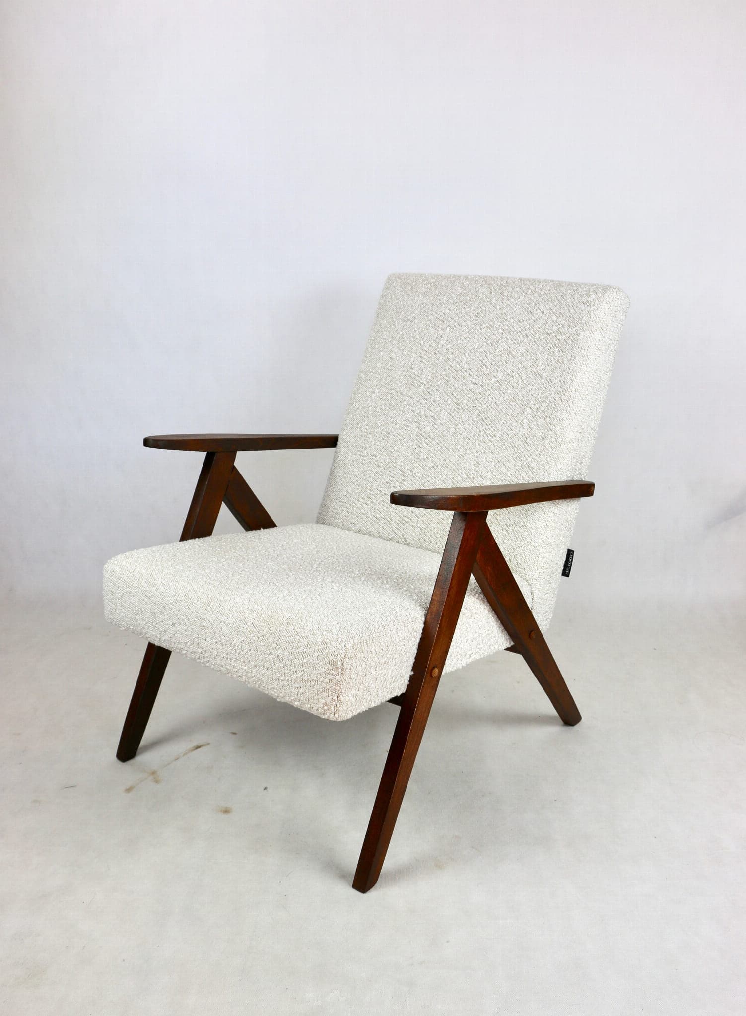 Armchair VAR B-310, ivory bouclé, dark oak, Poland, 1970s. - 107965