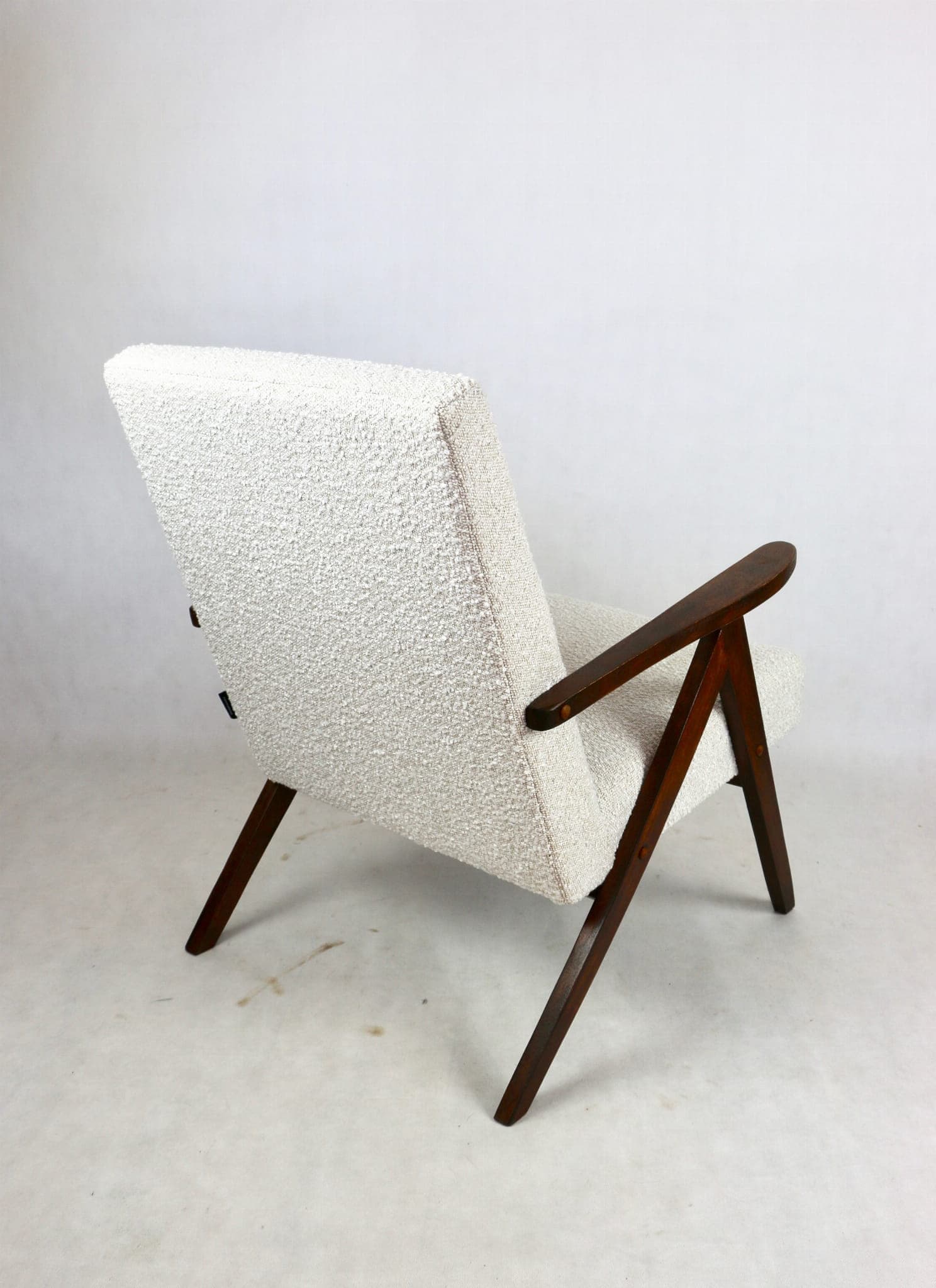 Armchair VAR B-310, ivory bouclé, dark oak, Poland, 1970s. - 107969