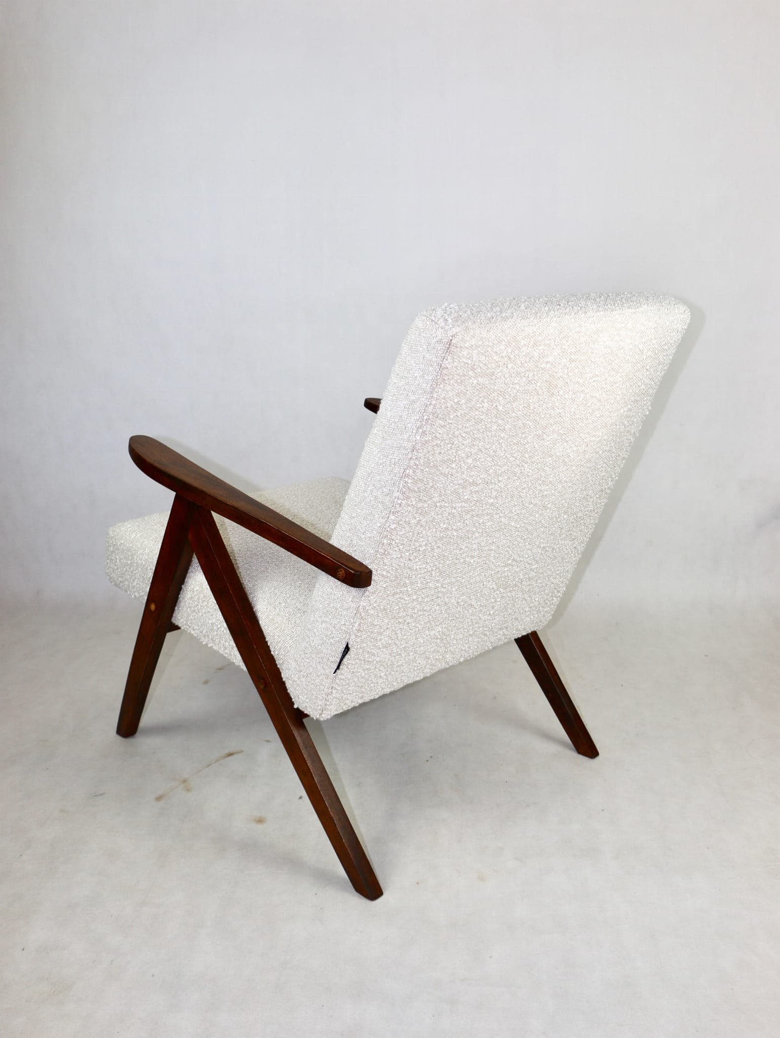 Armchair VAR B-310, ivory bouclé, dark oak, Poland, 1970s. - 107967