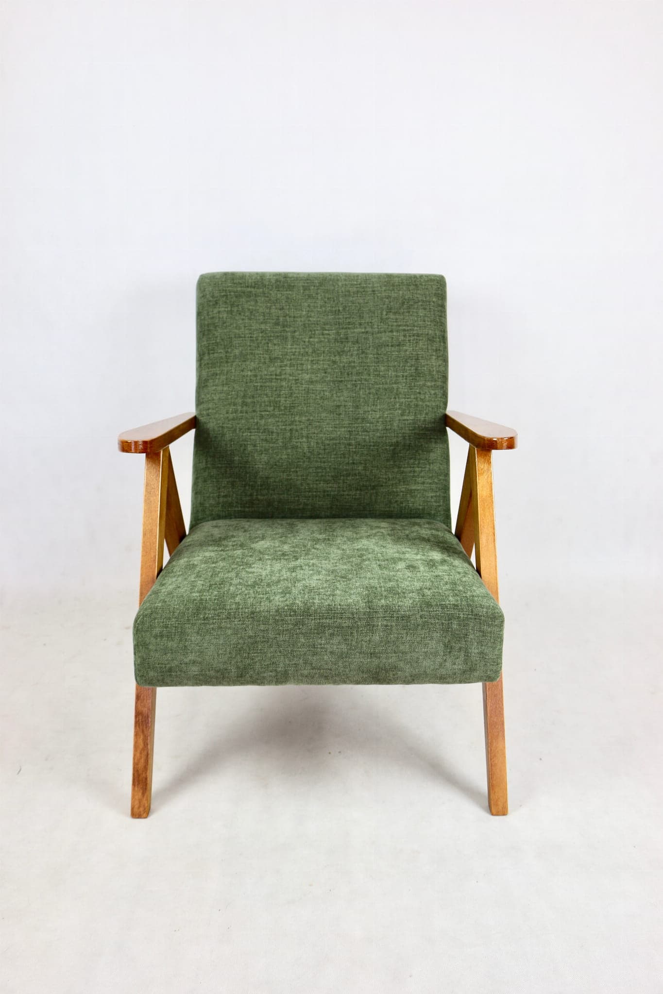 Armchair B-310 VAR, olive green, light wood, Poland, 1970s. - 107954