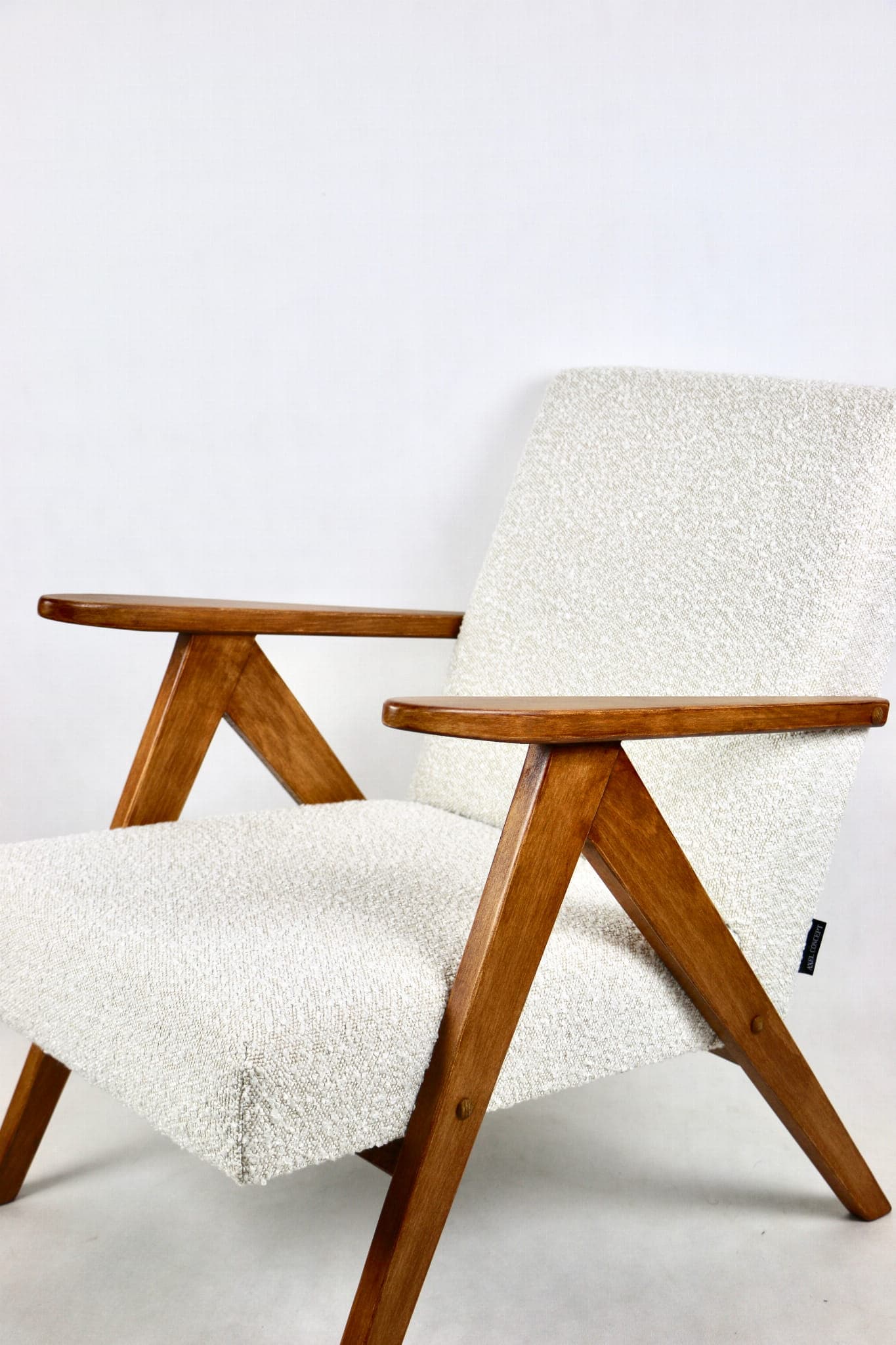 Armchair VAR B-310, ivory bouclé, natural oak, Poland, 1970s. - 107716